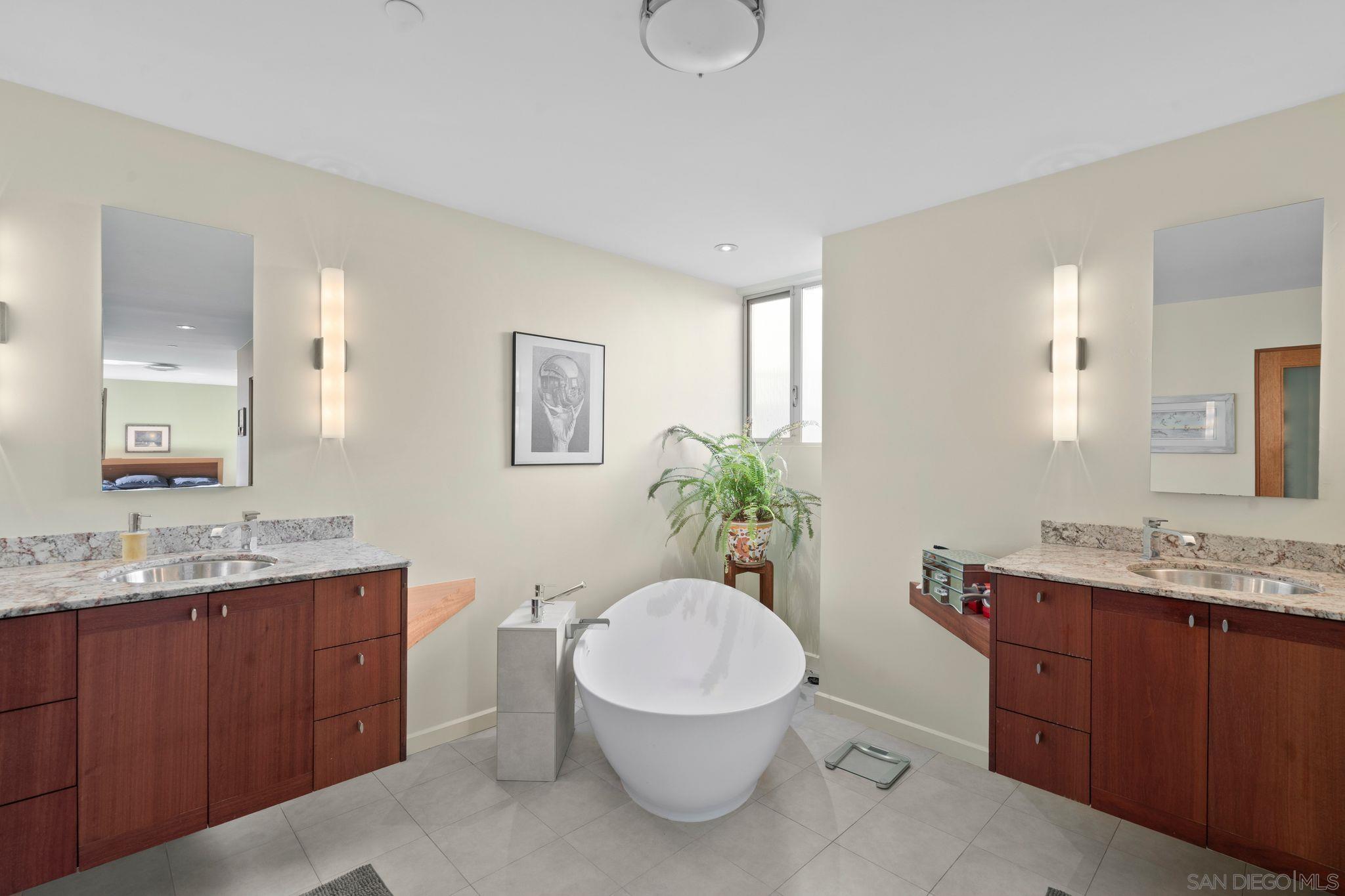 Detail Gallery Image 20 of 48 For 150  Juniper Ave, Carlsbad,  CA 92008 - 3 Beds | 2/2 Baths