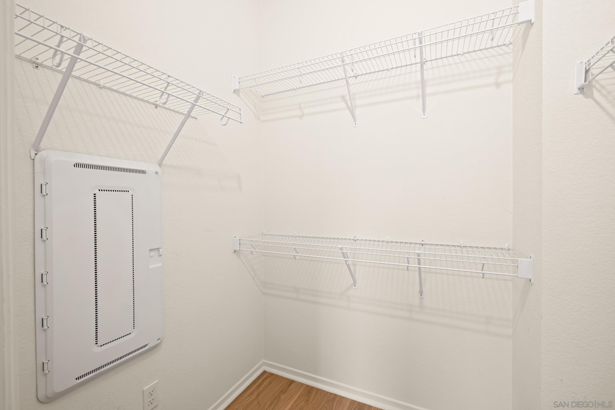 Detail Gallery Image 16 of 52 For 1118  via Lucero, Oceanside,  CA 92056 - 4 Beds | 3/1 Baths