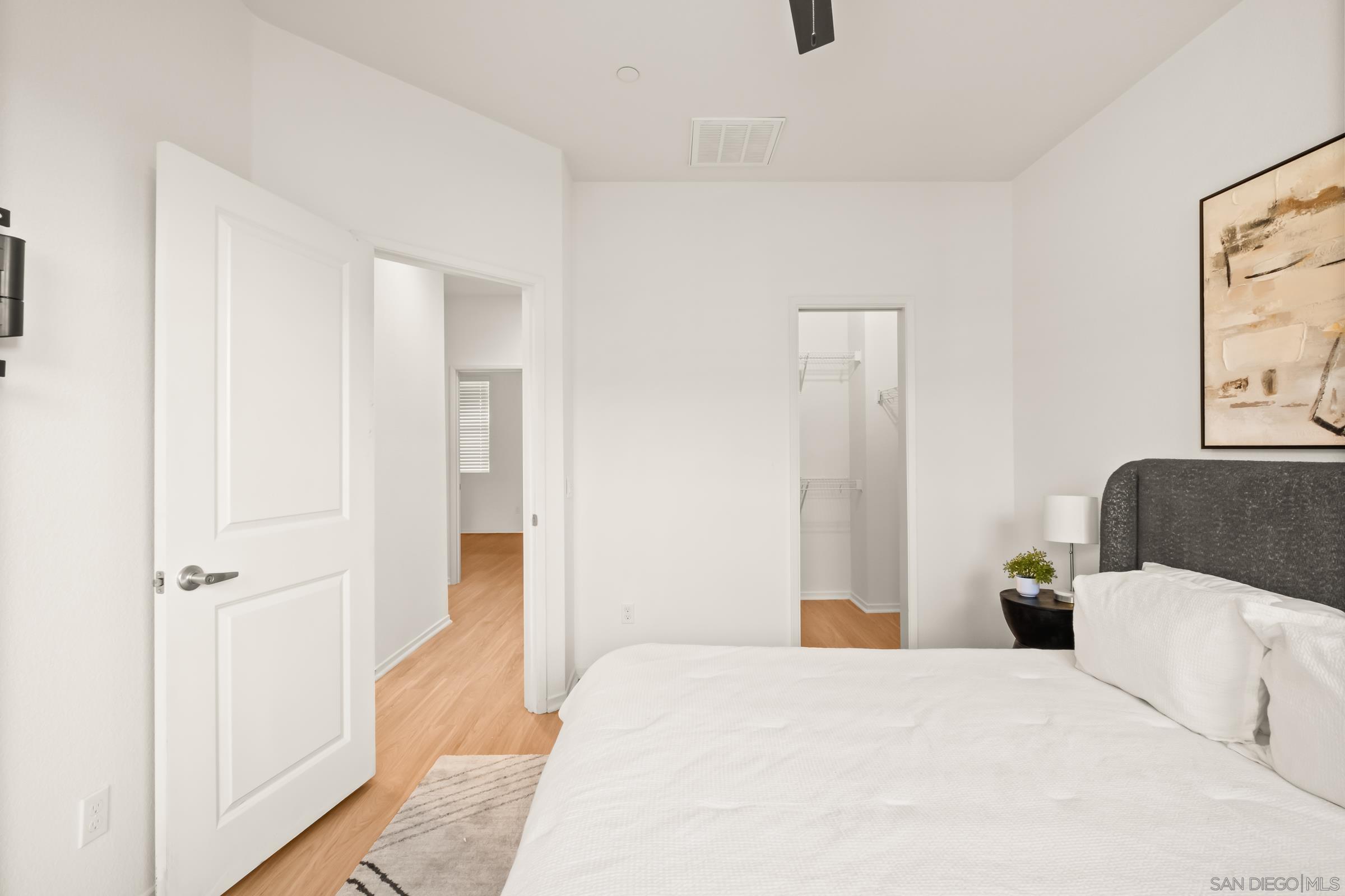 Detail Gallery Image 33 of 52 For 1118  via Lucero, Oceanside,  CA 92056 - 4 Beds | 3/1 Baths