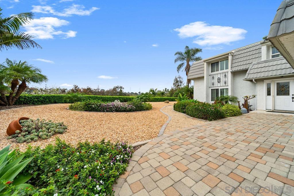 Detail Gallery Image 38 of 44 For 2210  Valley Rd, Oceanside,  CA 92056 - 5 Beds | 3 Baths