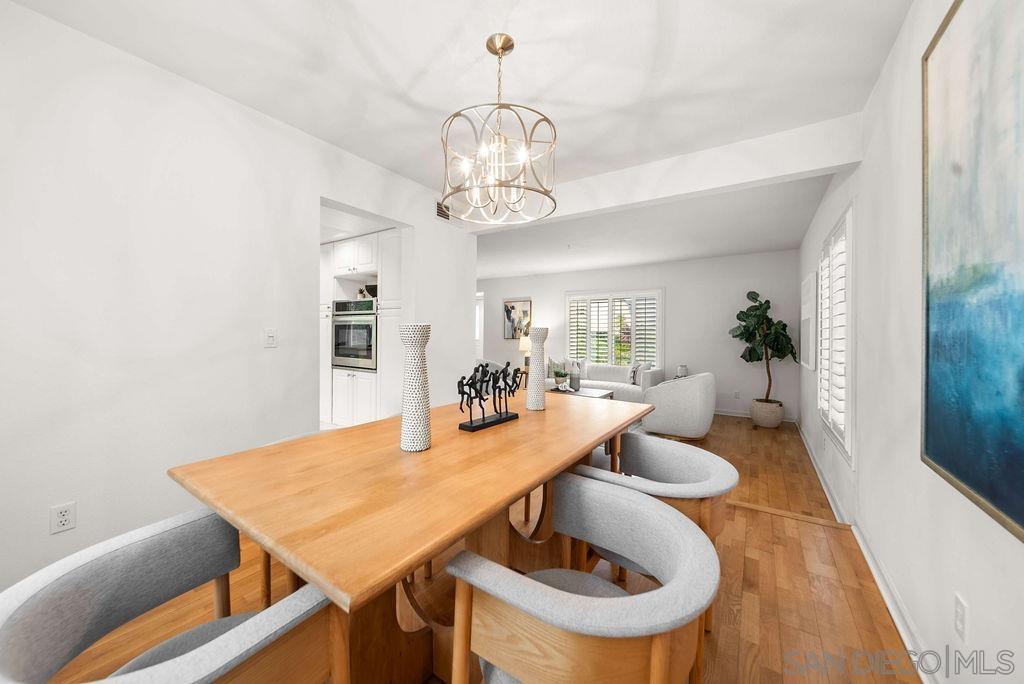 Detail Gallery Image 5 of 44 For 2210  Valley Rd, Oceanside,  CA 92056 - 5 Beds | 3 Baths