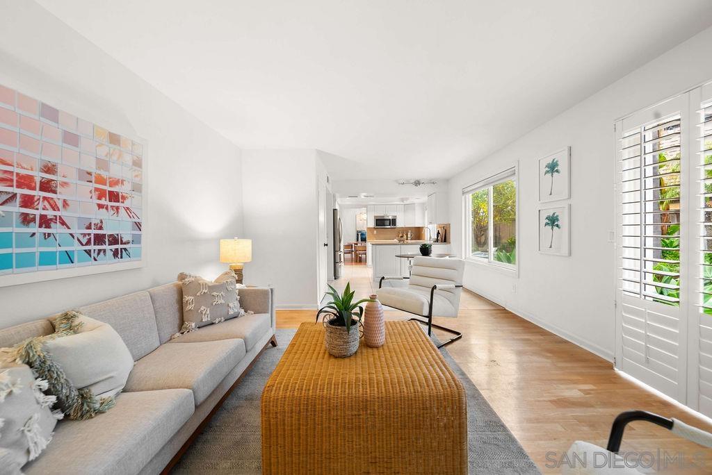 Detail Gallery Image 10 of 44 For 2210  Valley Rd, Oceanside,  CA 92056 - 5 Beds | 3 Baths