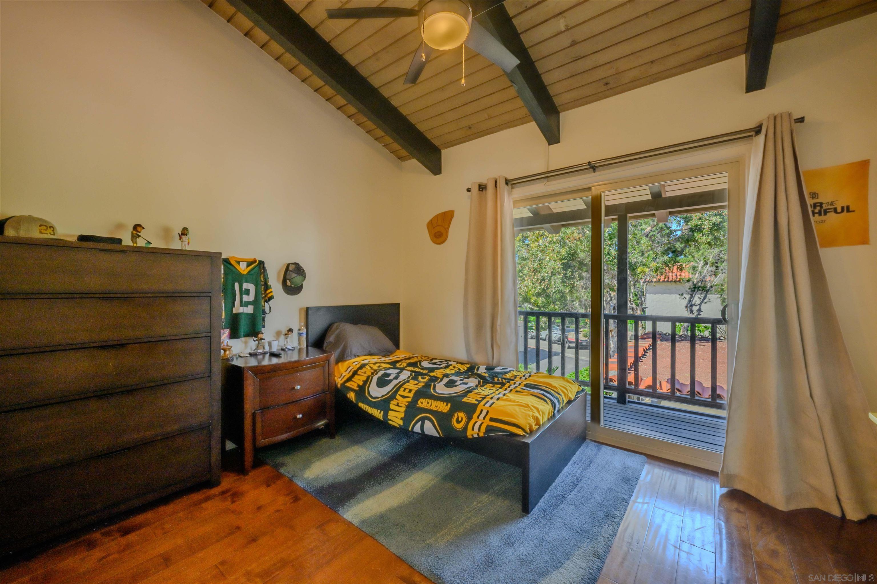 Detail Gallery Image 18 of 28 For 4202  Loma Riviera Ln, San Diego,  CA 92110 - 2 Beds | 1/1 Baths