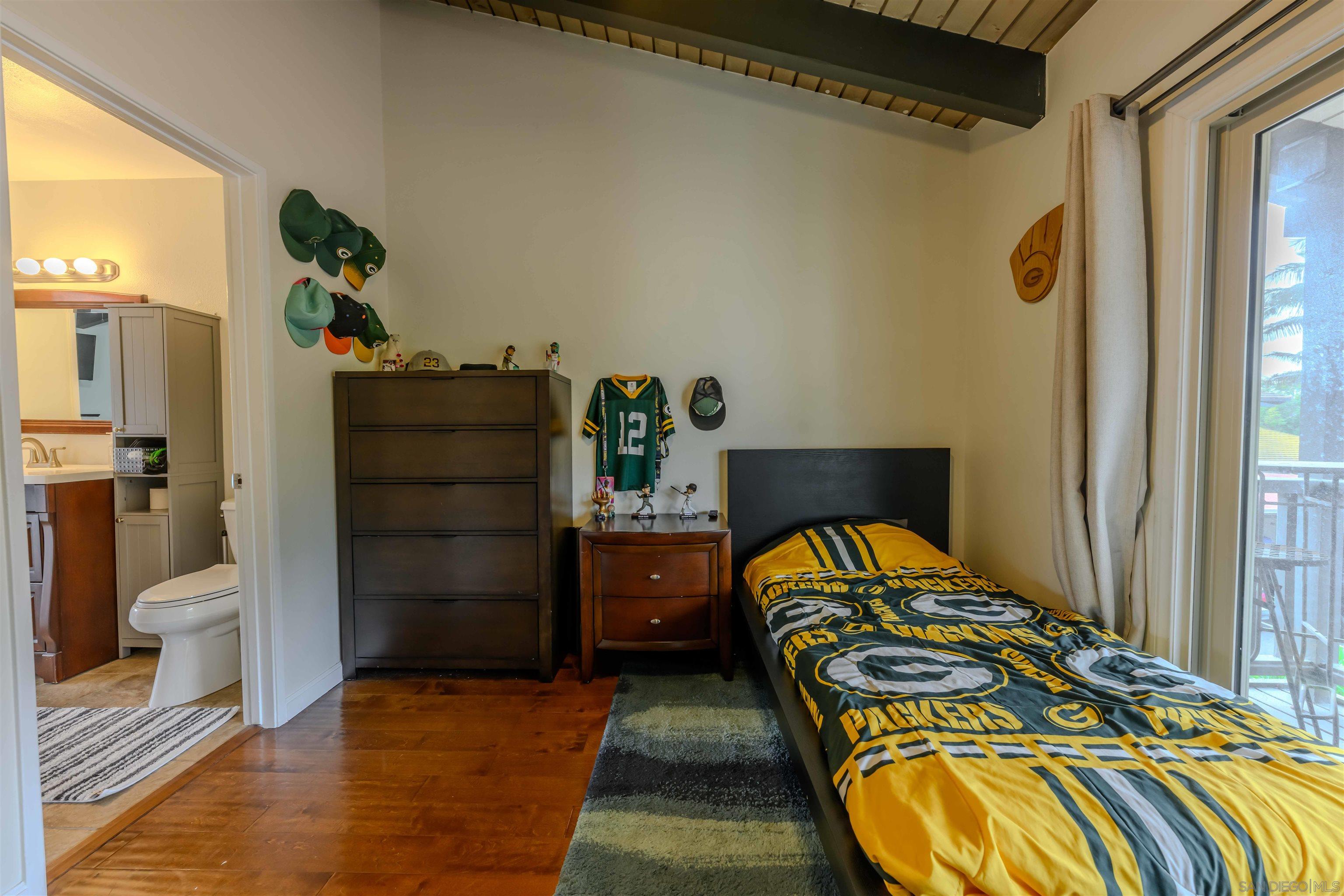 Detail Gallery Image 19 of 28 For 4202  Loma Riviera Ln, San Diego,  CA 92110 - 2 Beds | 1/1 Baths