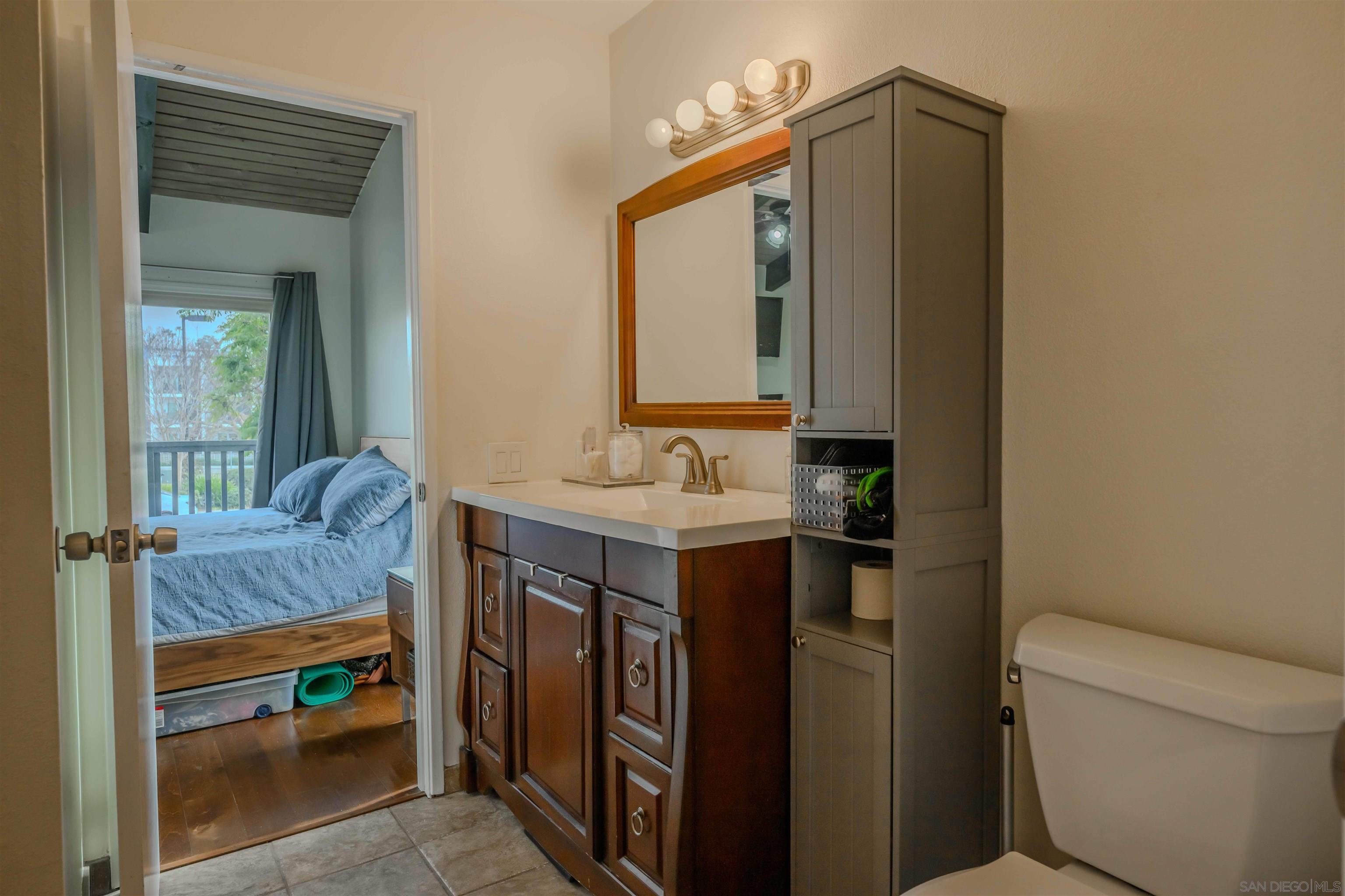 Detail Gallery Image 21 of 28 For 4202  Loma Riviera Ln, San Diego,  CA 92110 - 2 Beds | 1/1 Baths