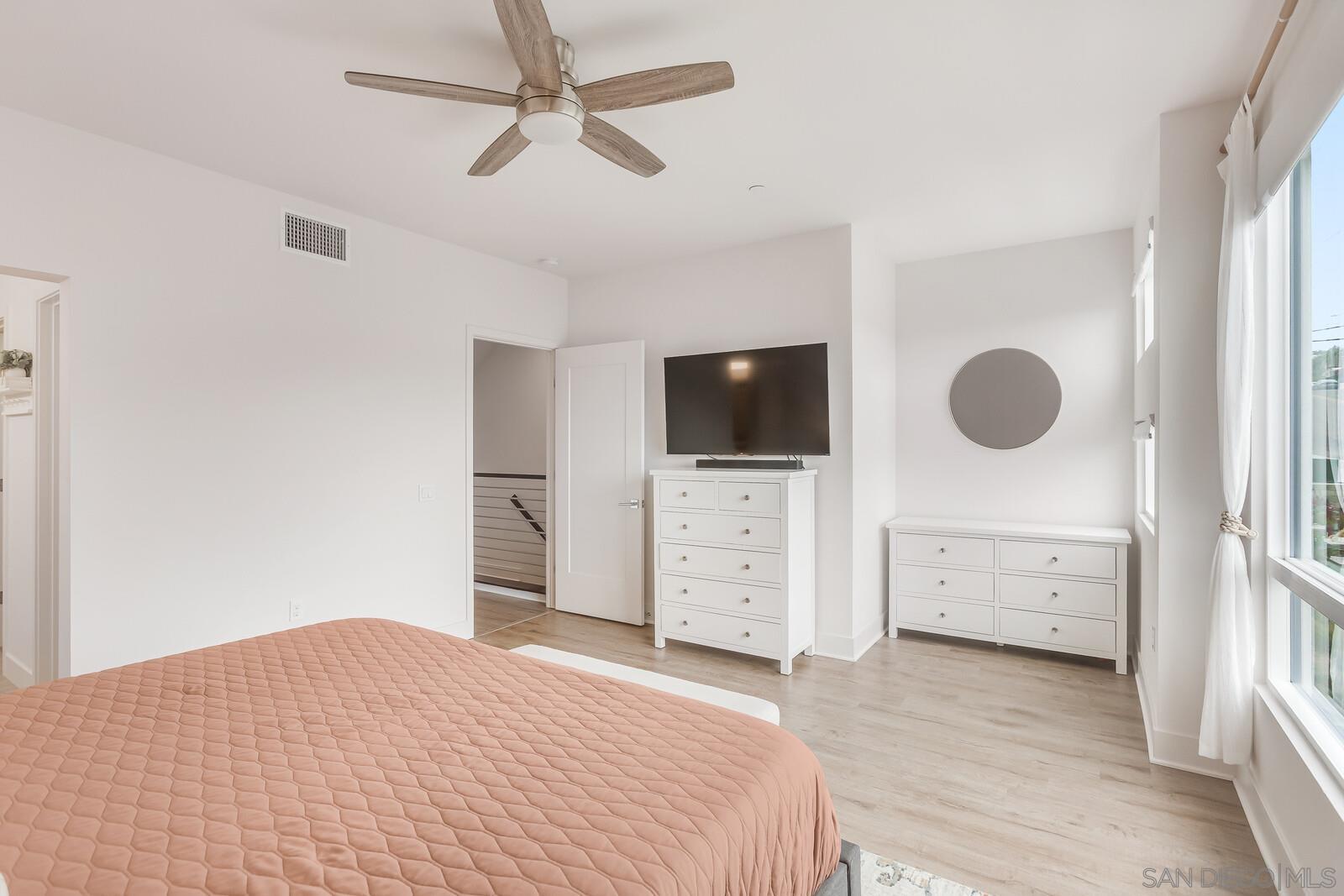 Detail Gallery Image 21 of 44 For 1055  32nd St  #8,  San Diego,  CA 92102 - 3 Beds | 2/1 Baths