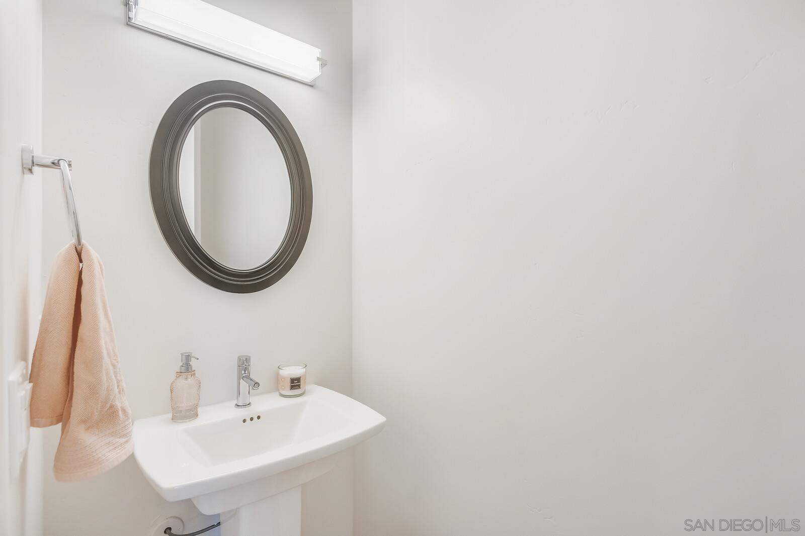 Detail Gallery Image 23 of 44 For 1055  32nd St  #8,  San Diego,  CA 92102 - 3 Beds | 2/1 Baths