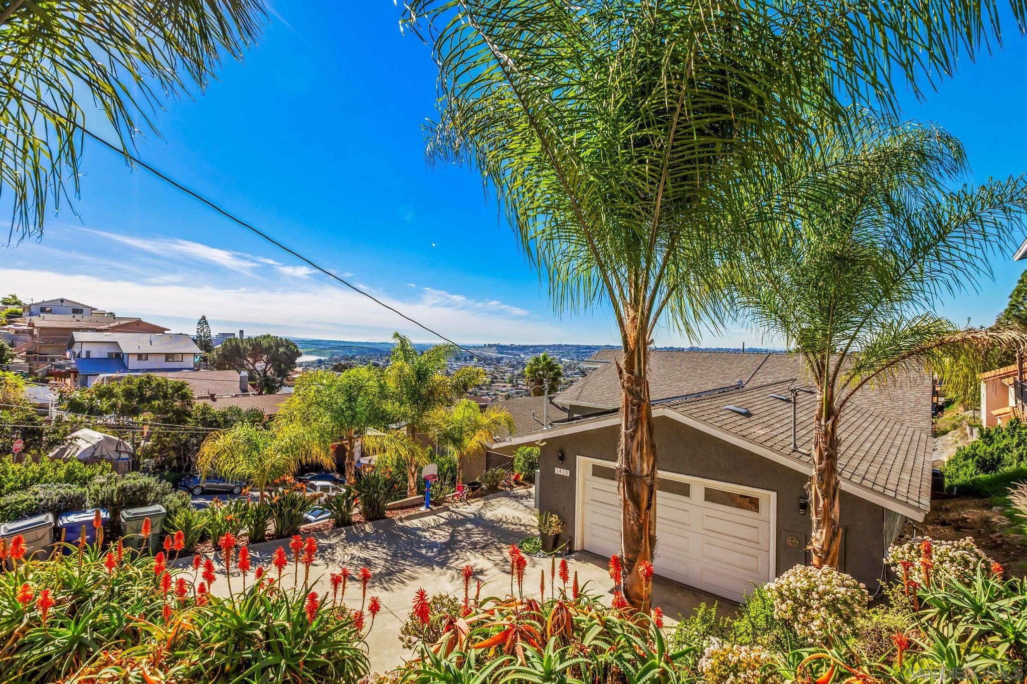 Detail Gallery Image 2 of 27 For 1410  San Bernardino Ave, Spring Valley,  CA 91977 - 4 Beds | 2 Baths