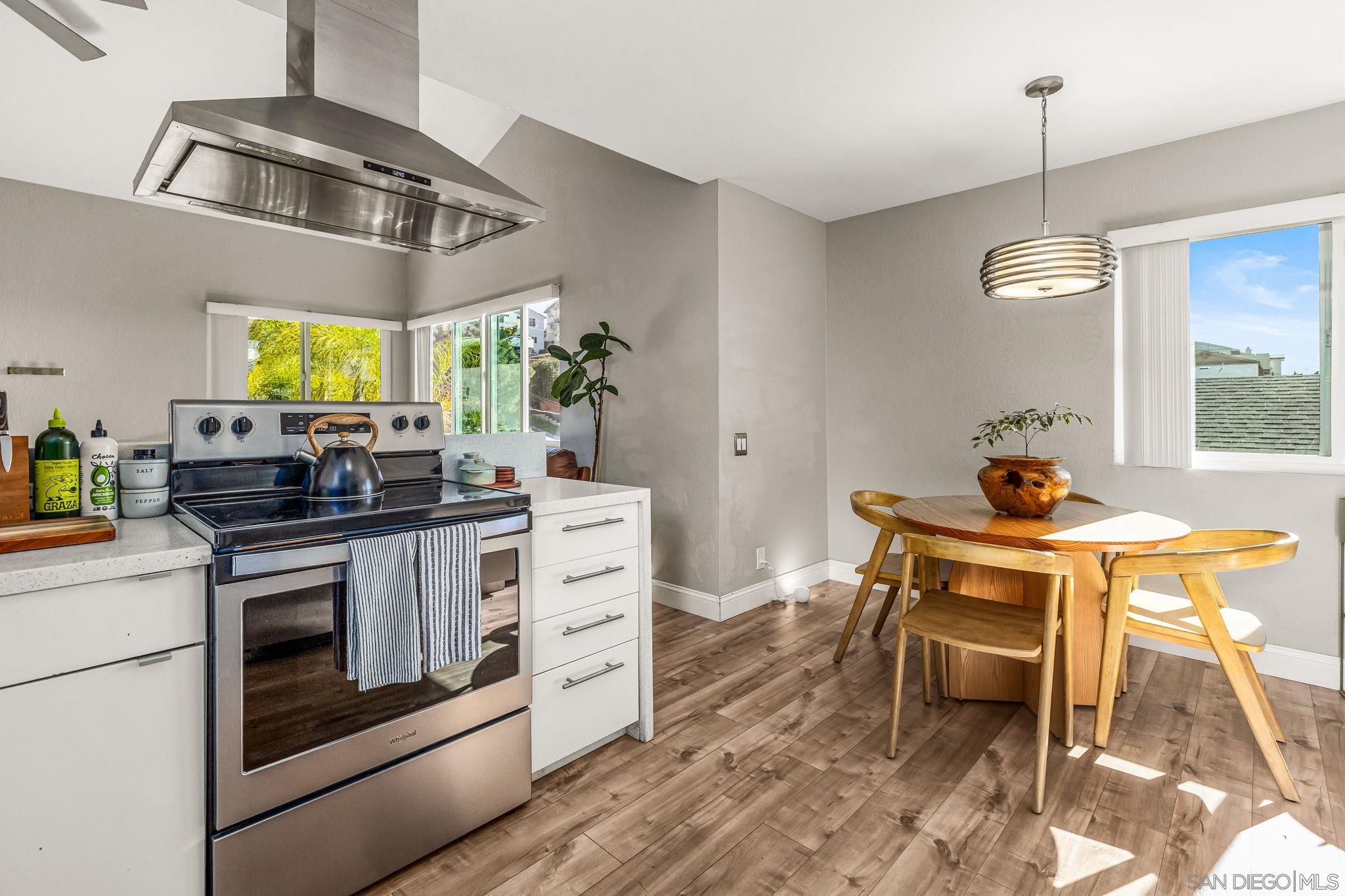 Detail Gallery Image 13 of 27 For 1410  San Bernardino Ave, Spring Valley,  CA 91977 - 4 Beds | 2 Baths