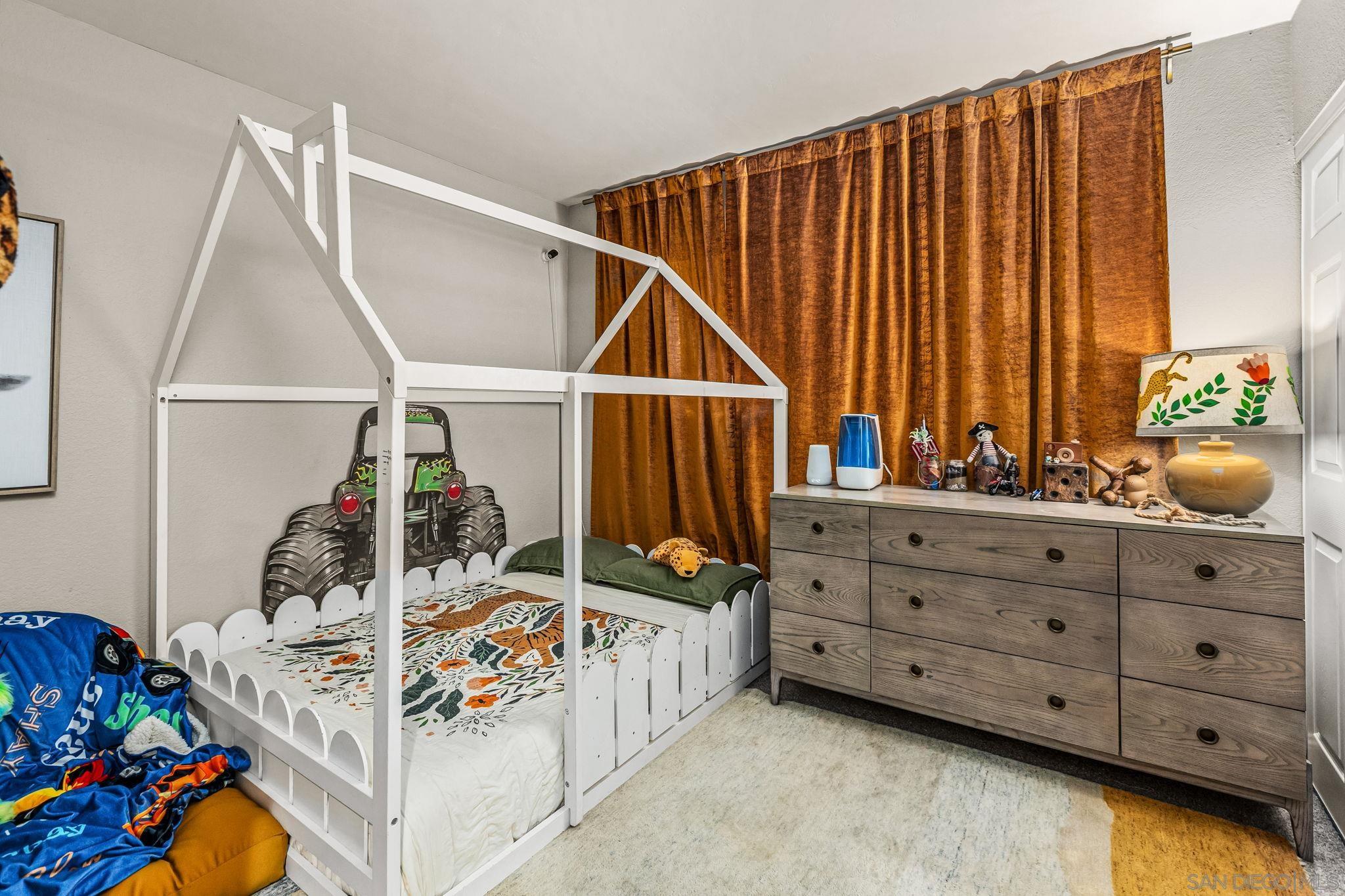 Detail Gallery Image 17 of 27 For 1410  San Bernardino Ave, Spring Valley,  CA 91977 - 4 Beds | 2 Baths