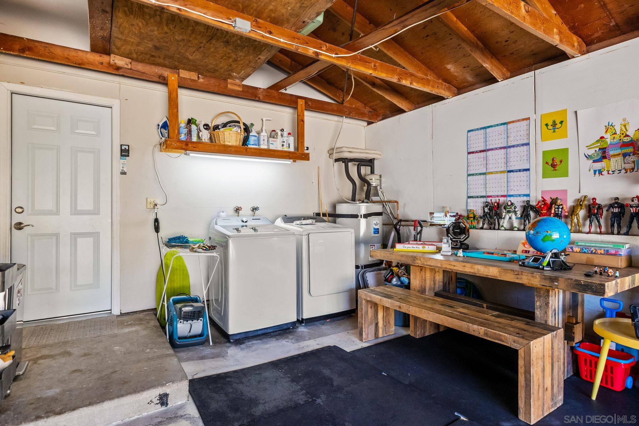 Detail Gallery Image 23 of 27 For 1410  San Bernardino Ave, Spring Valley,  CA 91977 - 4 Beds | 2 Baths