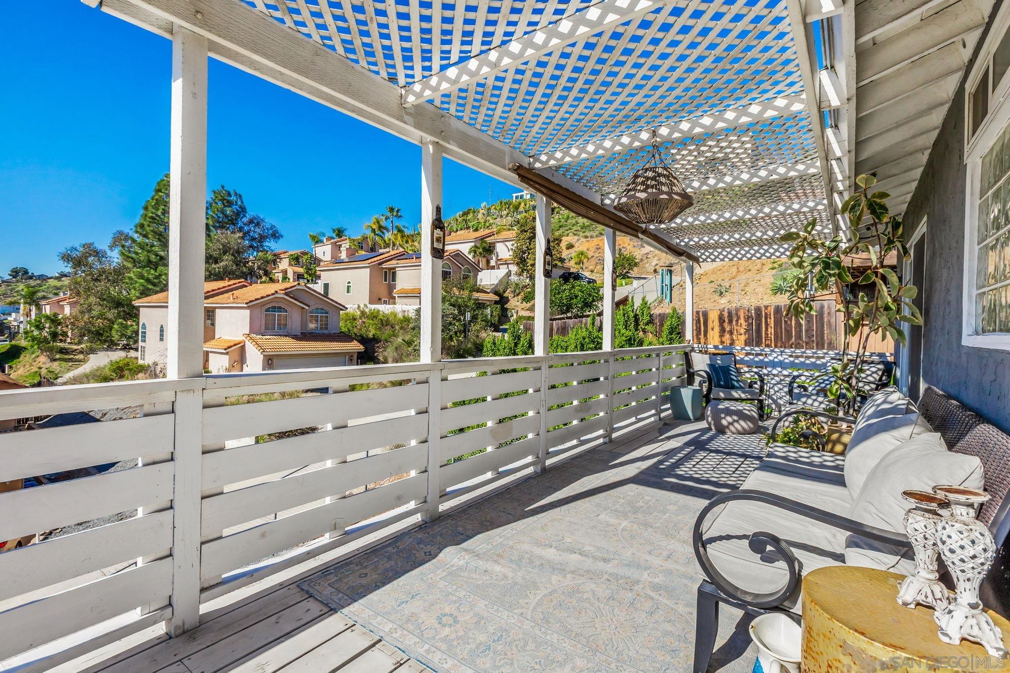 Detail Gallery Image 6 of 27 For 1410  San Bernardino Ave, Spring Valley,  CA 91977 - 4 Beds | 2 Baths