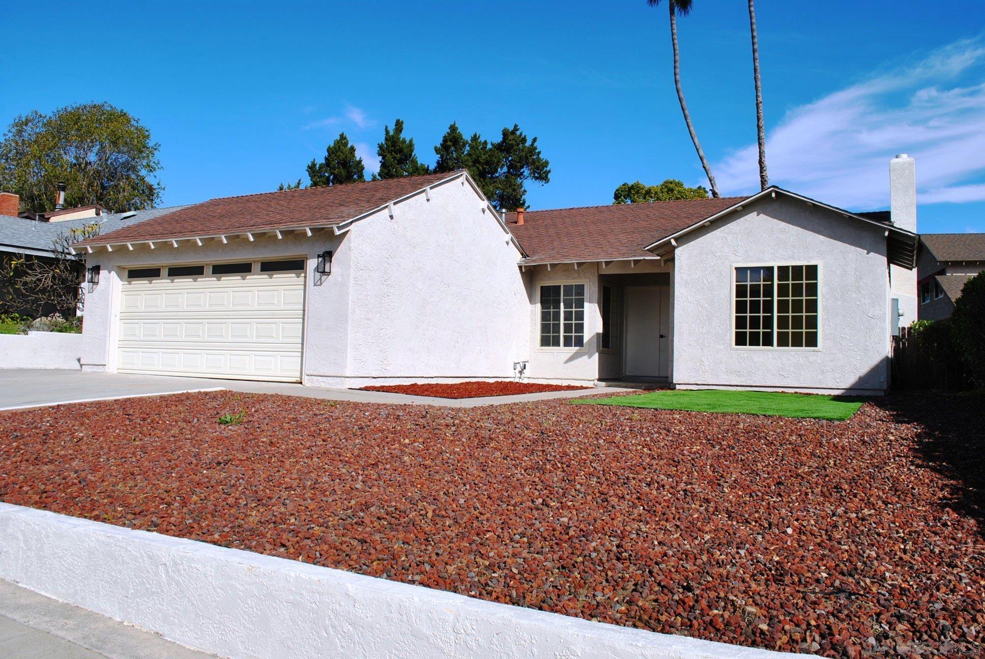 Detail Gallery Image 2 of 31 For 10386  La Duena Way, San Diego,  CA 92124 - 5 Beds | 2 Baths