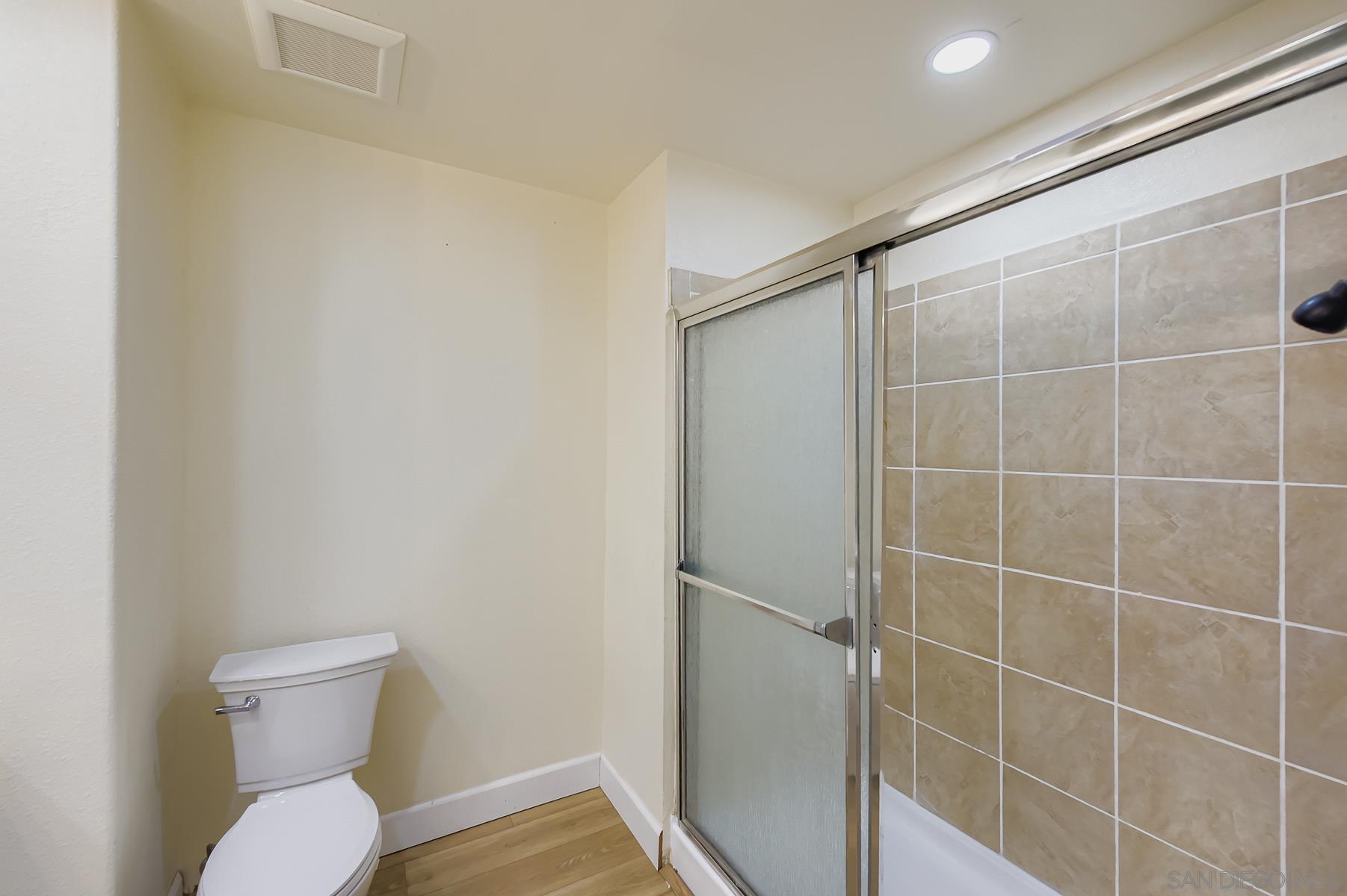 Detail Gallery Image 20 of 31 For 10386  La Duena Way, San Diego,  CA 92124 - 5 Beds | 2 Baths