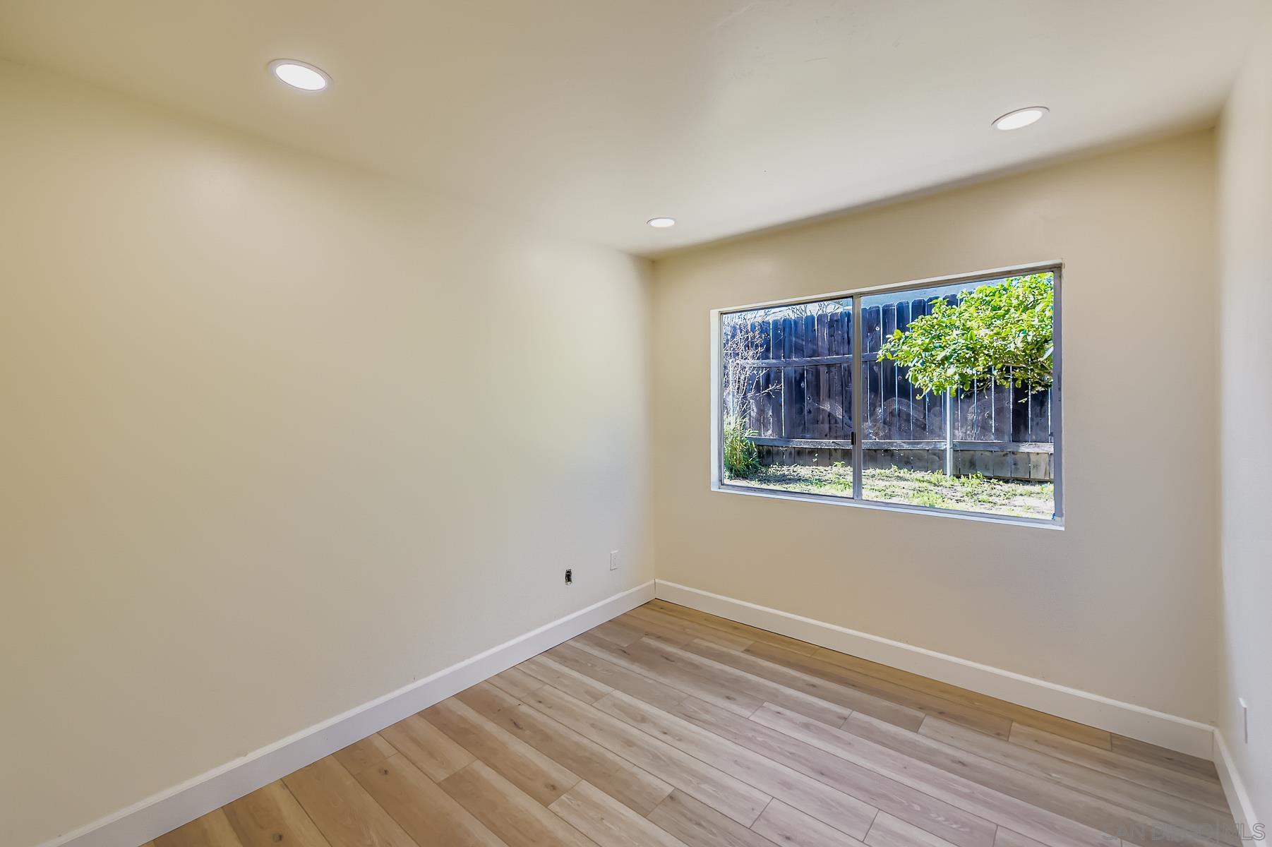 Detail Gallery Image 22 of 31 For 10386  La Duena Way, San Diego,  CA 92124 - 5 Beds | 2 Baths