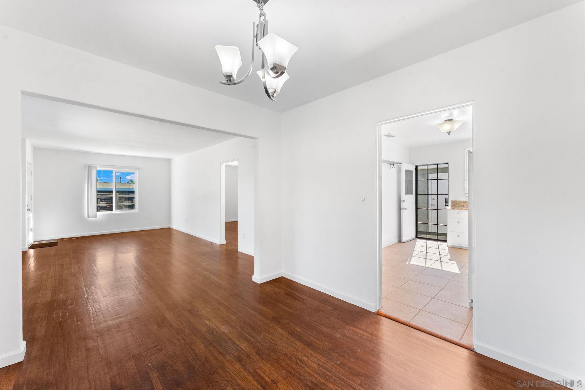 Detail Gallery Image 11 of 39 For 6673-75  Amherst St, San Diego,  CA 92115 - – Beds | – Baths