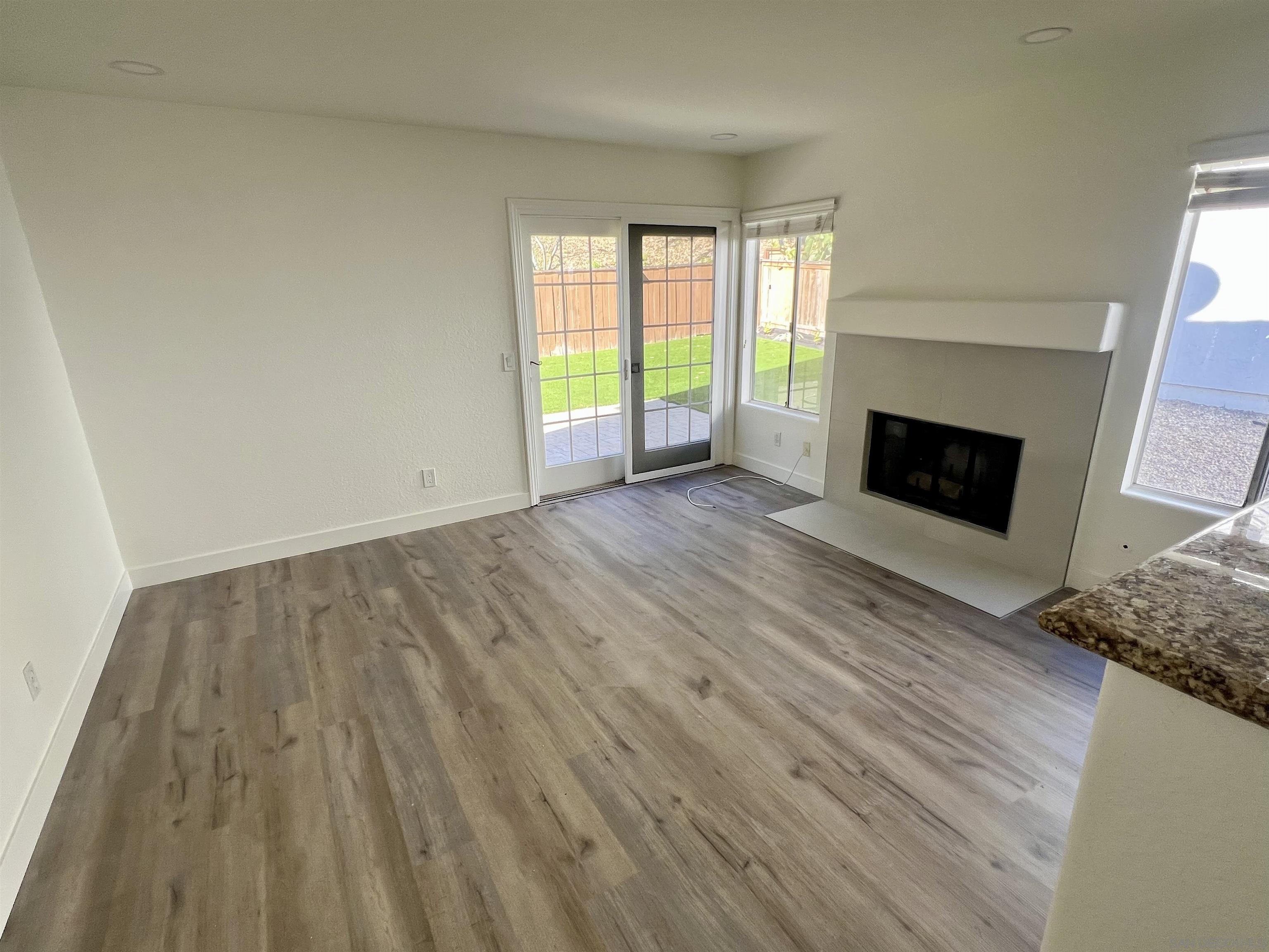 Detail Gallery Image 11 of 39 For 6815  Xana Way, Carlsbad,  CA 92009 - 3 Beds | 2/1 Baths