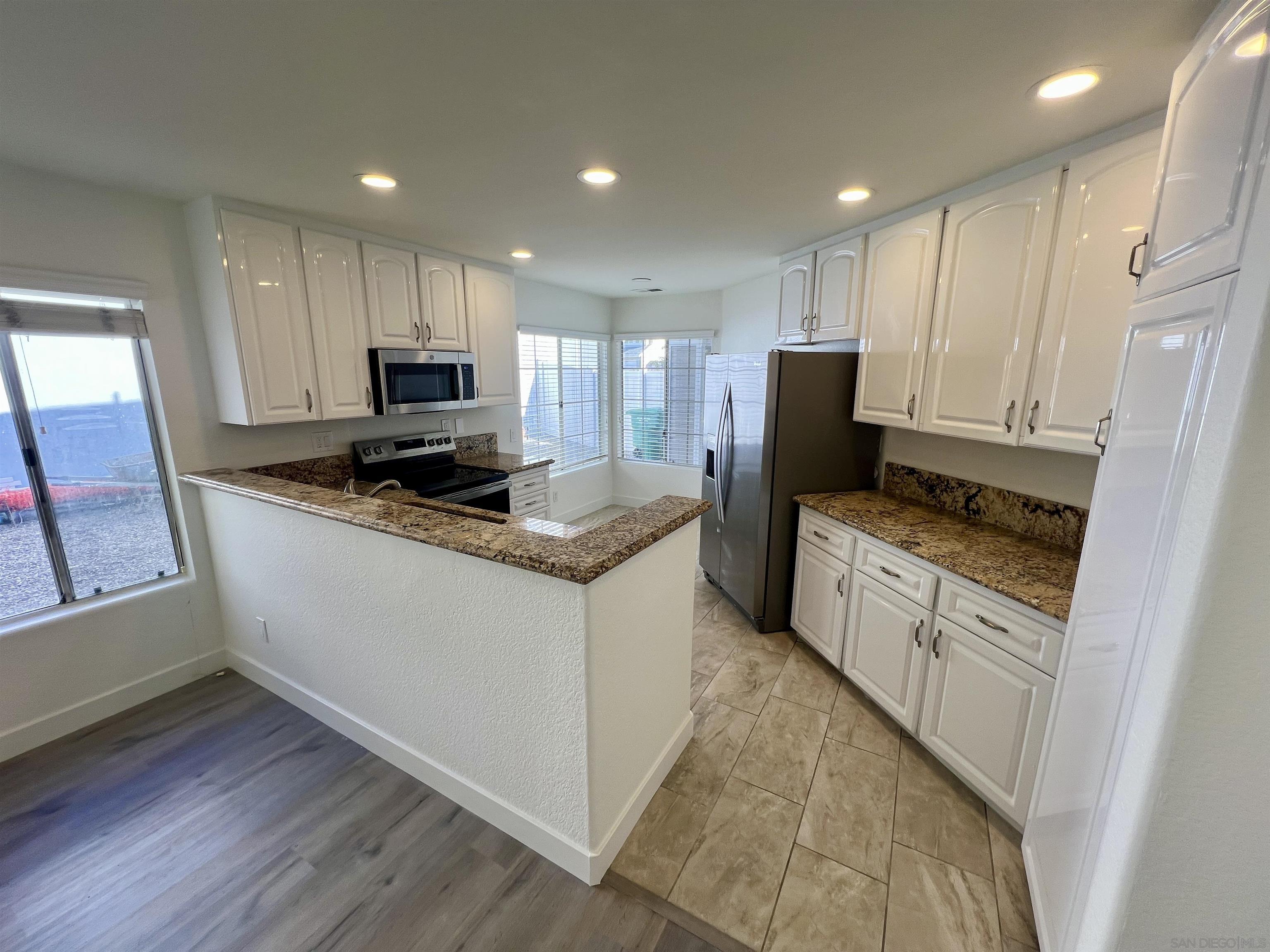 Detail Gallery Image 12 of 39 For 6815  Xana Way, Carlsbad,  CA 92009 - 3 Beds | 2/1 Baths