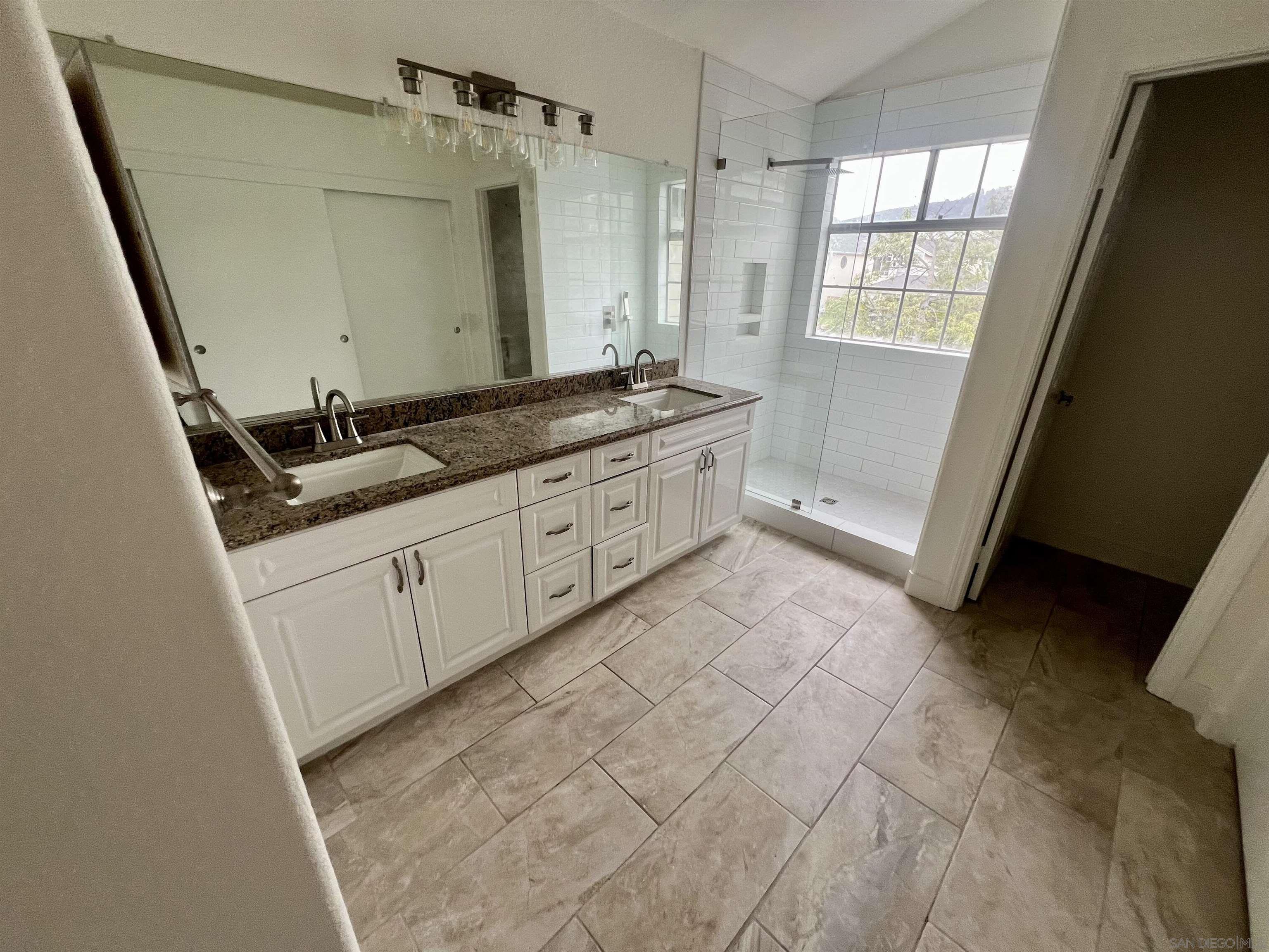 Detail Gallery Image 15 of 23 For 6815  Xana Way, Carlsbad,  CA 92009 - 3 Beds | 2/1 Baths