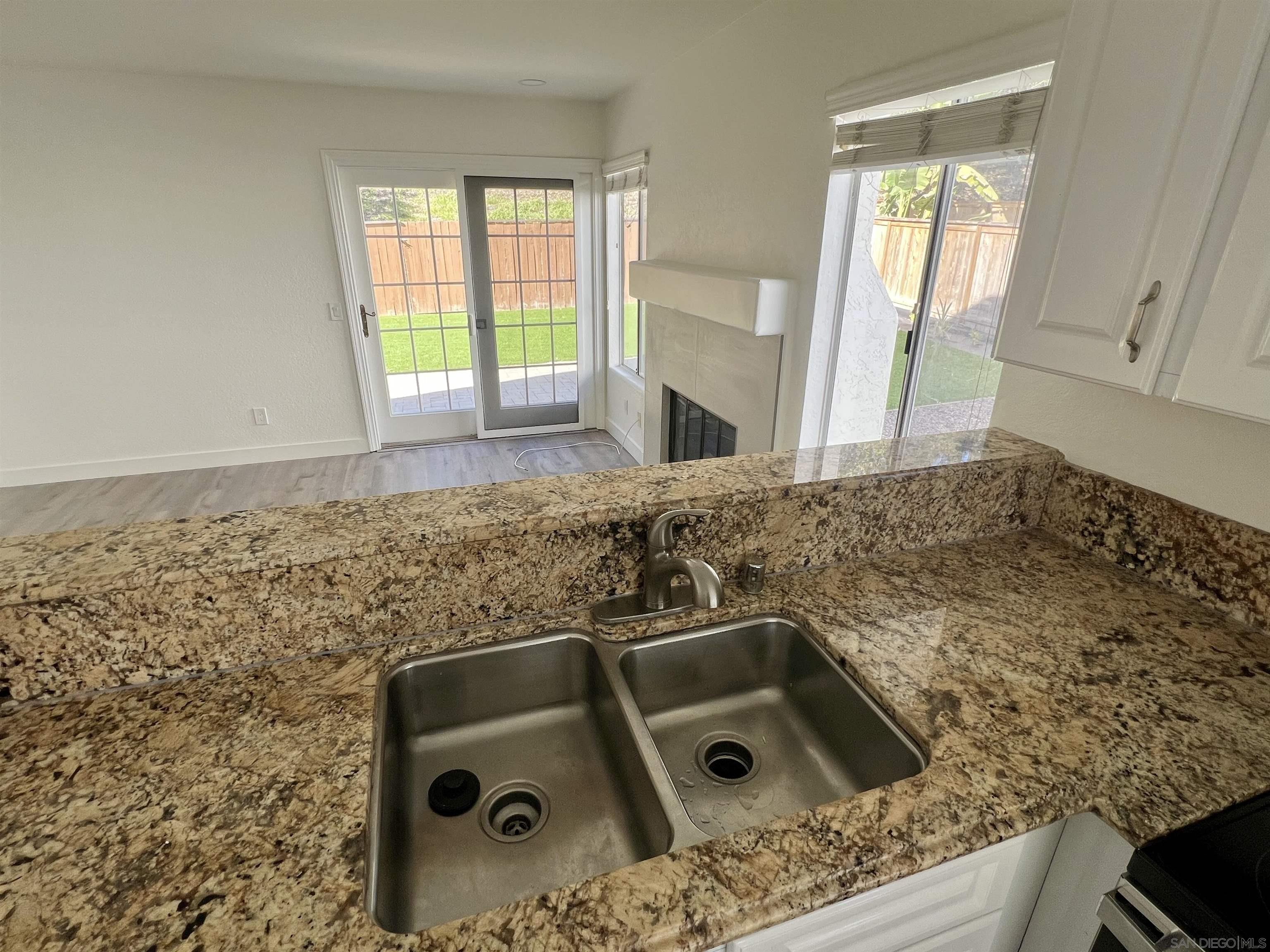 Detail Gallery Image 17 of 39 For 6815  Xana Way, Carlsbad,  CA 92009 - 3 Beds | 2/1 Baths