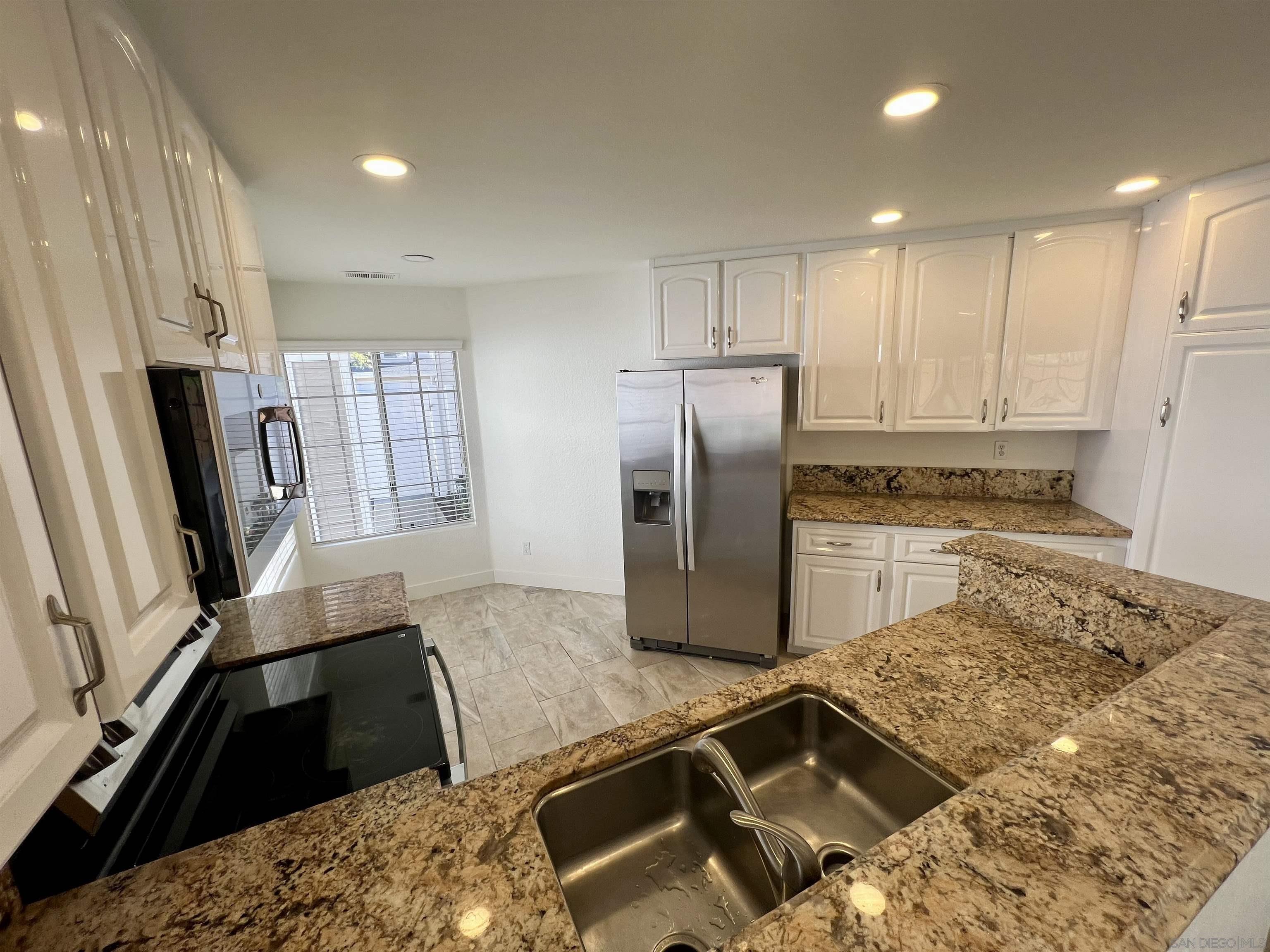 Detail Gallery Image 19 of 39 For 6815  Xana Way, Carlsbad,  CA 92009 - 3 Beds | 2/1 Baths