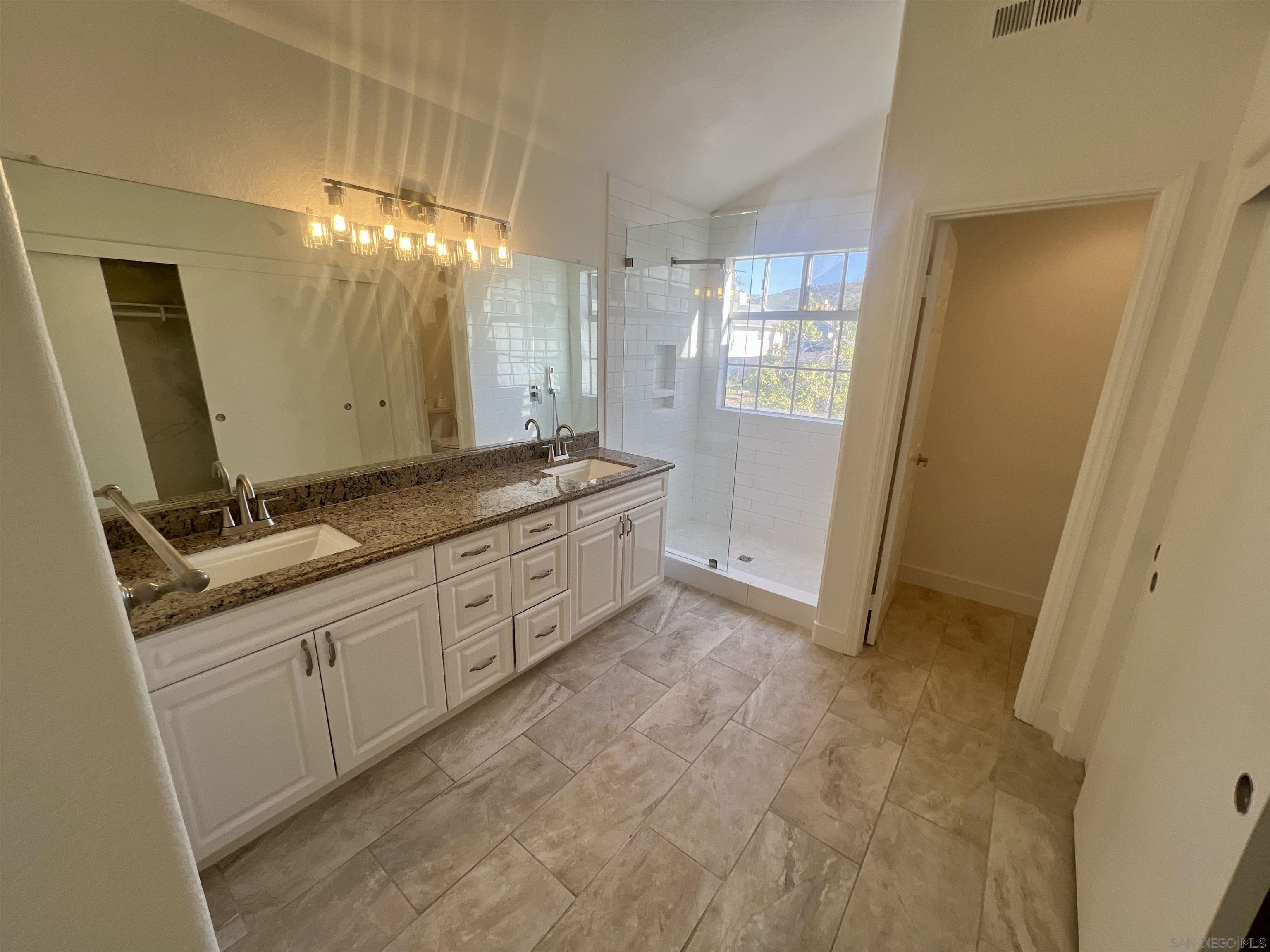Detail Gallery Image 30 of 39 For 6815  Xana Way, Carlsbad,  CA 92009 - 3 Beds | 2/1 Baths