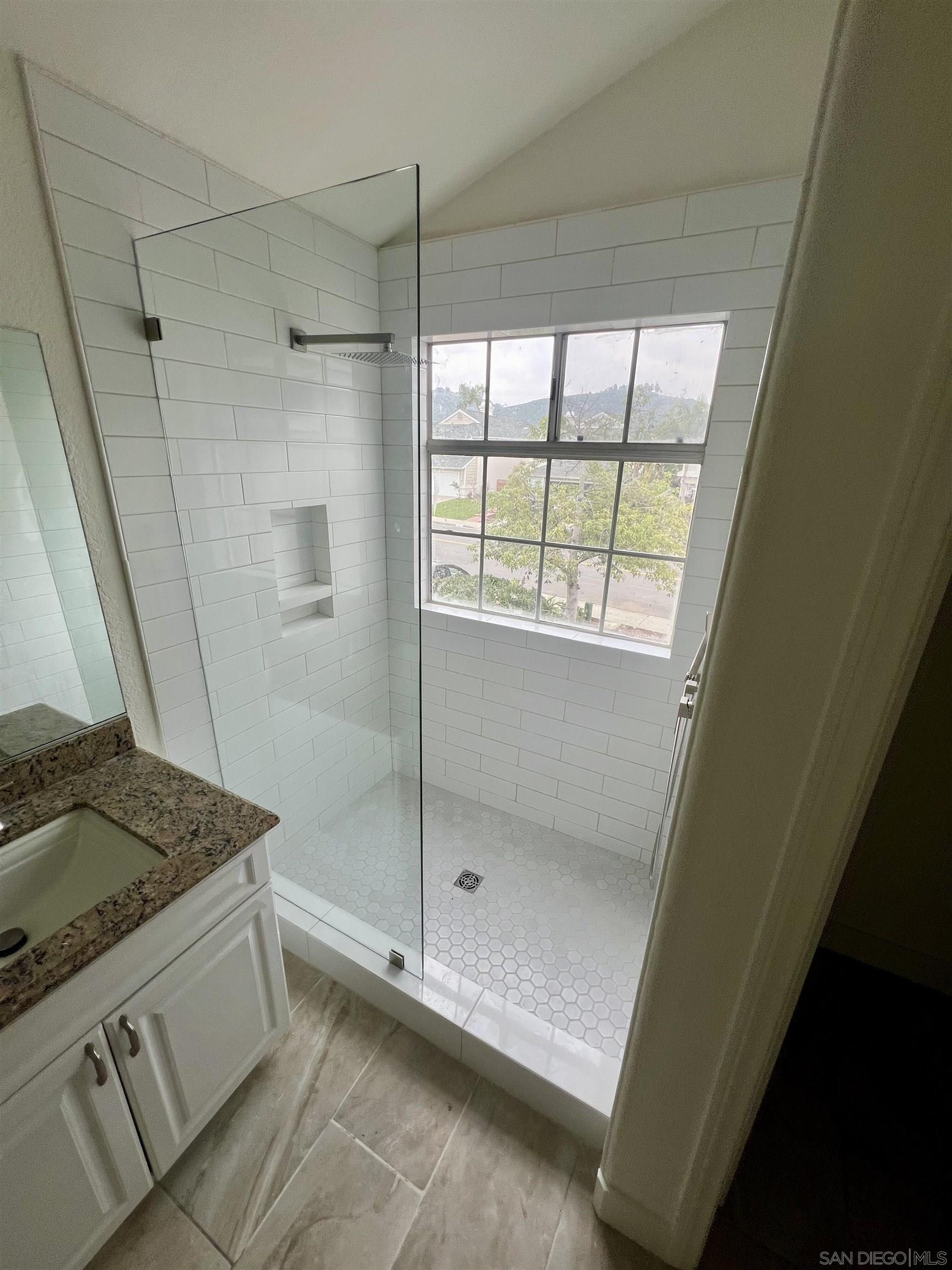 Detail Gallery Image 32 of 39 For 6815  Xana Way, Carlsbad,  CA 92009 - 3 Beds | 2/1 Baths