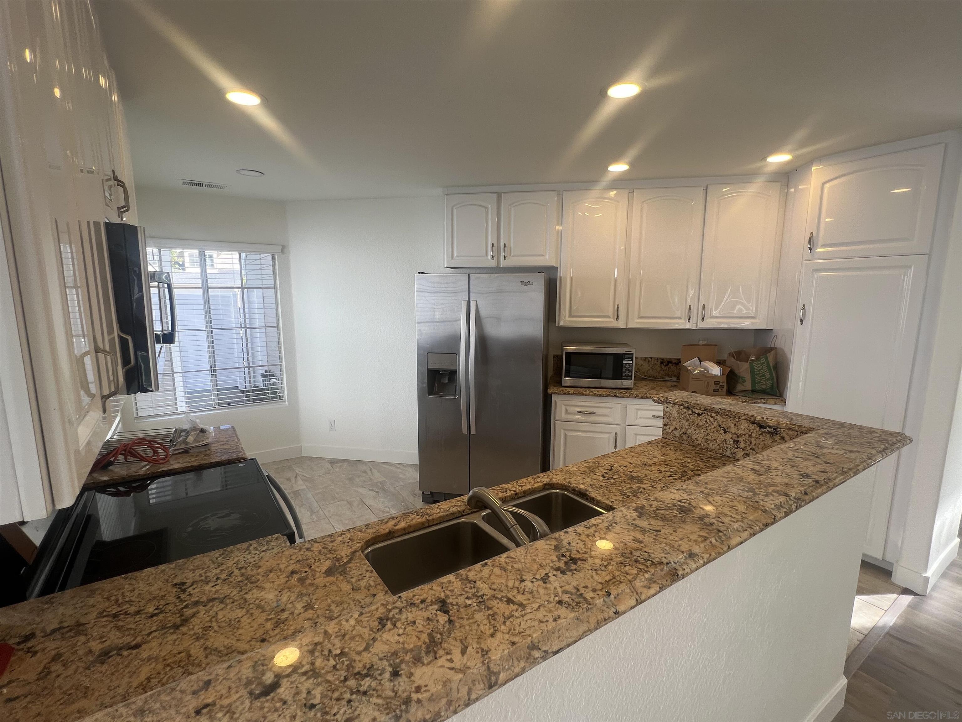 Detail Gallery Image 6 of 23 For 6815  Xana Way, Carlsbad,  CA 92009 - 3 Beds | 2/1 Baths