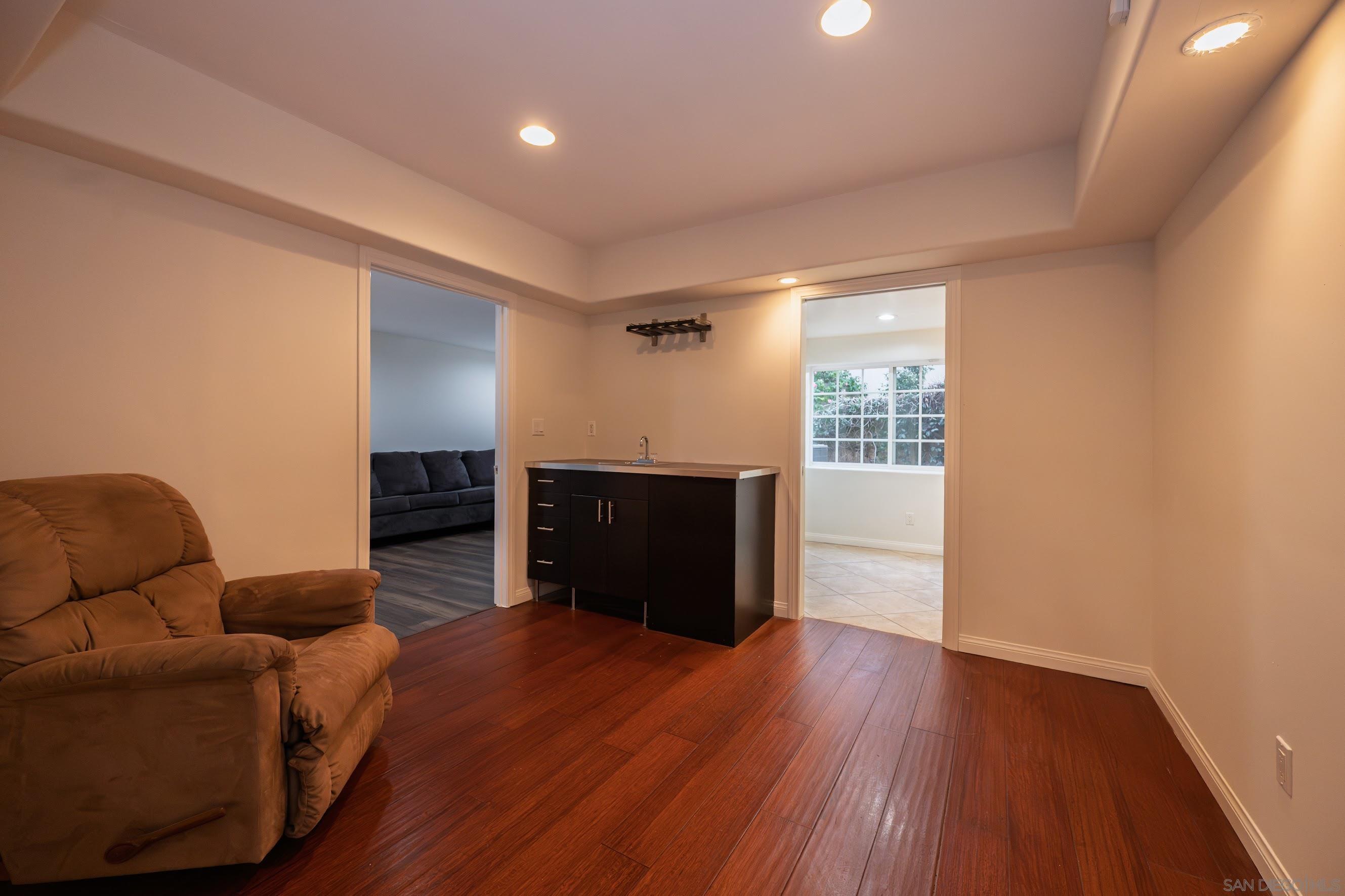 Detail Gallery Image 26 of 51 For 444  Avalon Dr., Vista,  CA 92084 - 6 Beds | 4 Baths