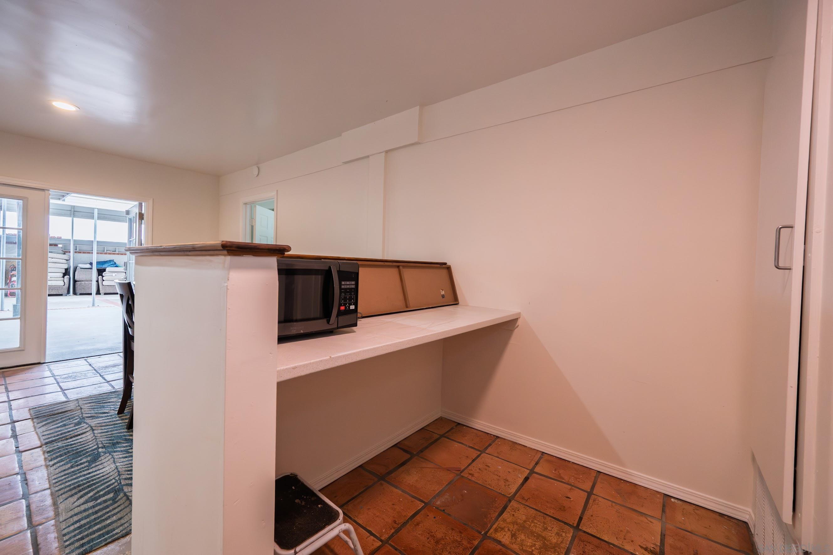 Detail Gallery Image 31 of 51 For 444  Avalon Dr., Vista,  CA 92084 - 6 Beds | 4 Baths