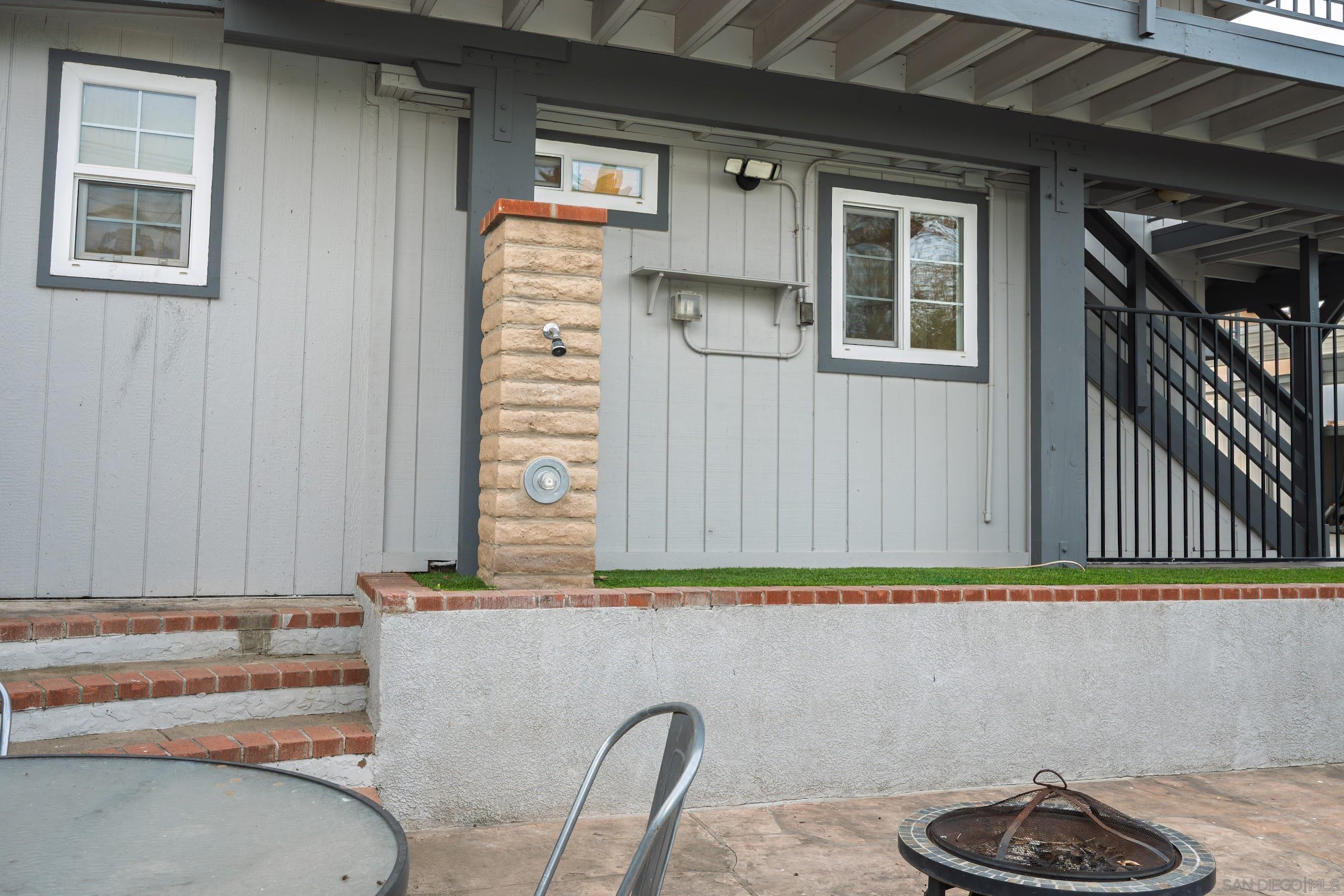 Detail Gallery Image 35 of 51 For 444  Avalon Dr., Vista,  CA 92084 - 6 Beds | 4 Baths