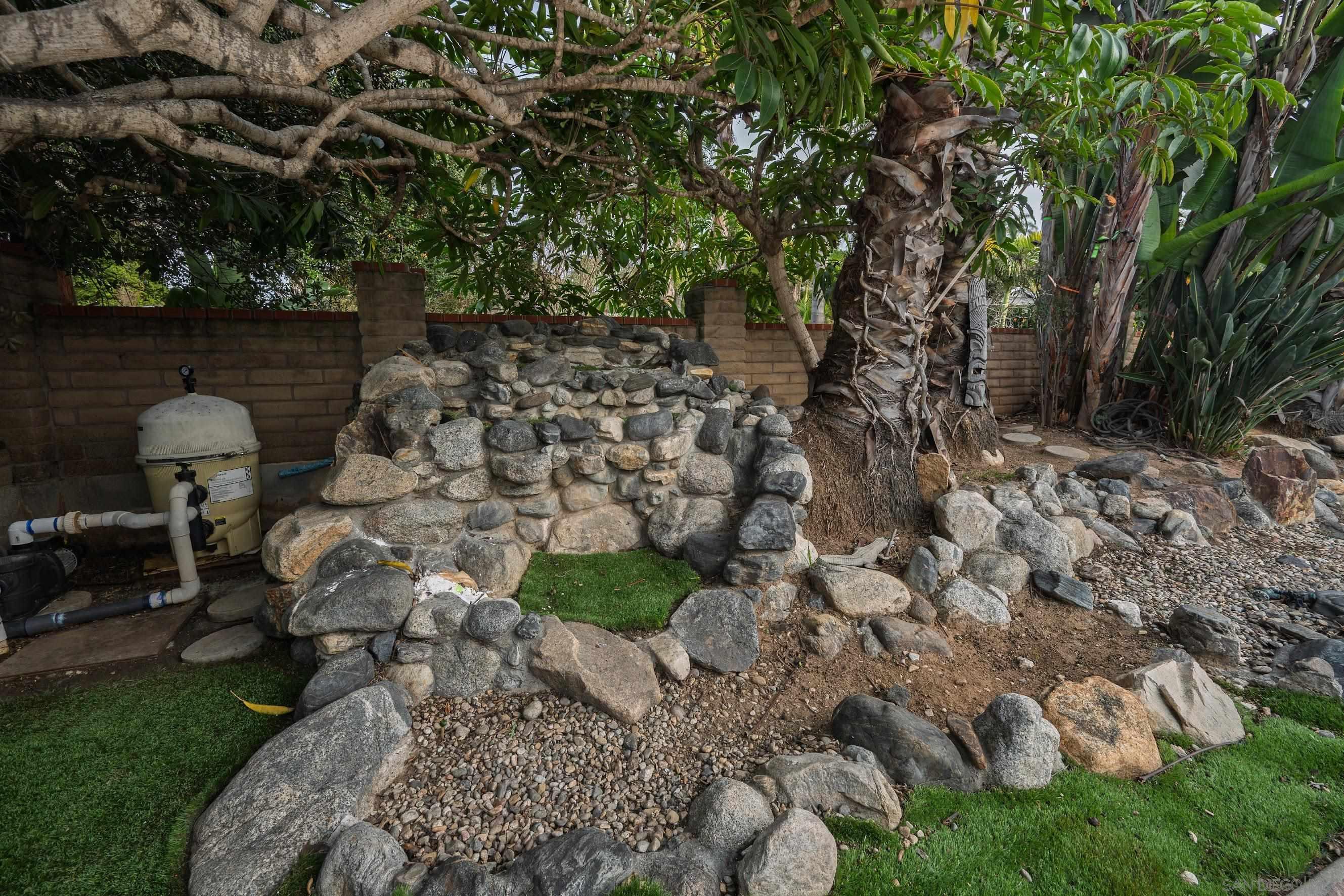 Detail Gallery Image 41 of 51 For 444  Avalon Dr., Vista,  CA 92084 - 6 Beds | 4 Baths