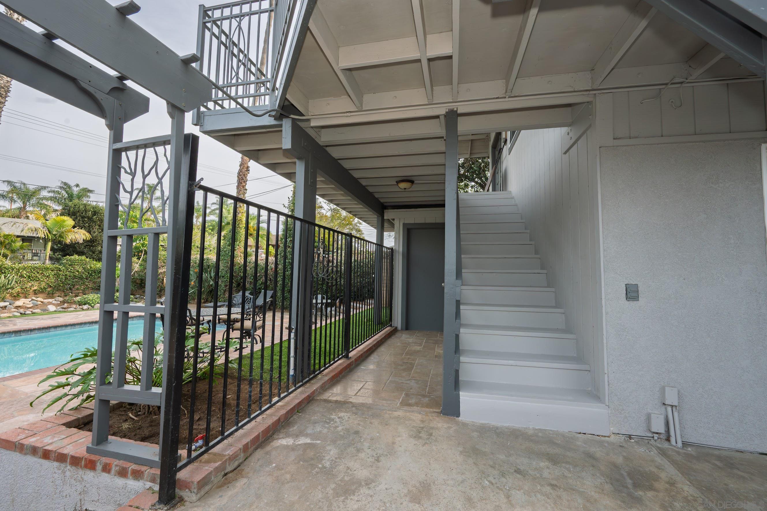 Detail Gallery Image 44 of 51 For 444  Avalon Dr., Vista,  CA 92084 - 6 Beds | 4 Baths