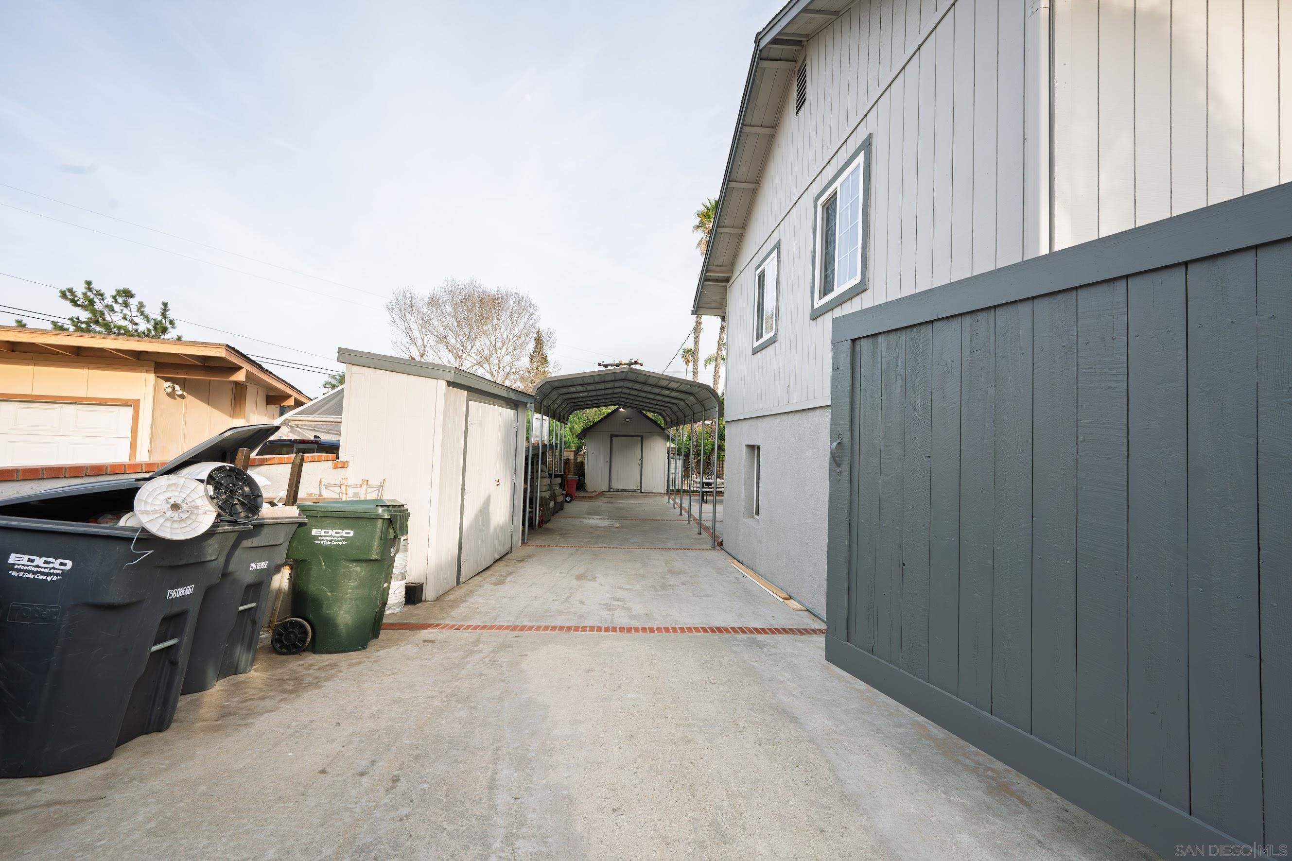 Detail Gallery Image 45 of 51 For 444  Avalon Dr., Vista,  CA 92084 - 6 Beds | 4 Baths