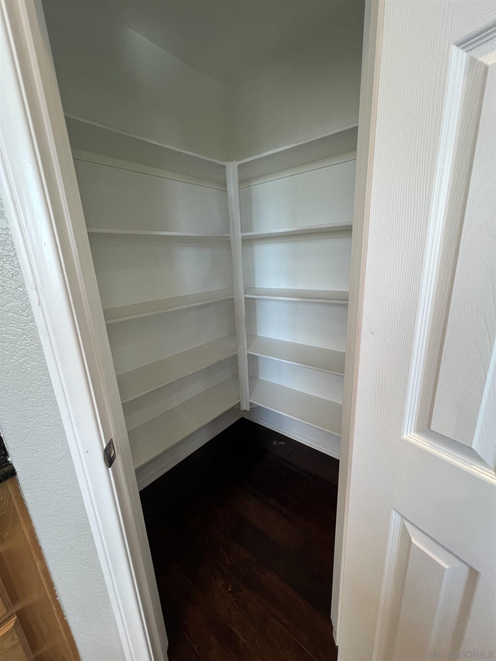 Detail Gallery Image 4 of 29 For 1454  Marble Canyon Way, Chula Vista,  CA 91915 - 5 Beds | 3/1 Baths