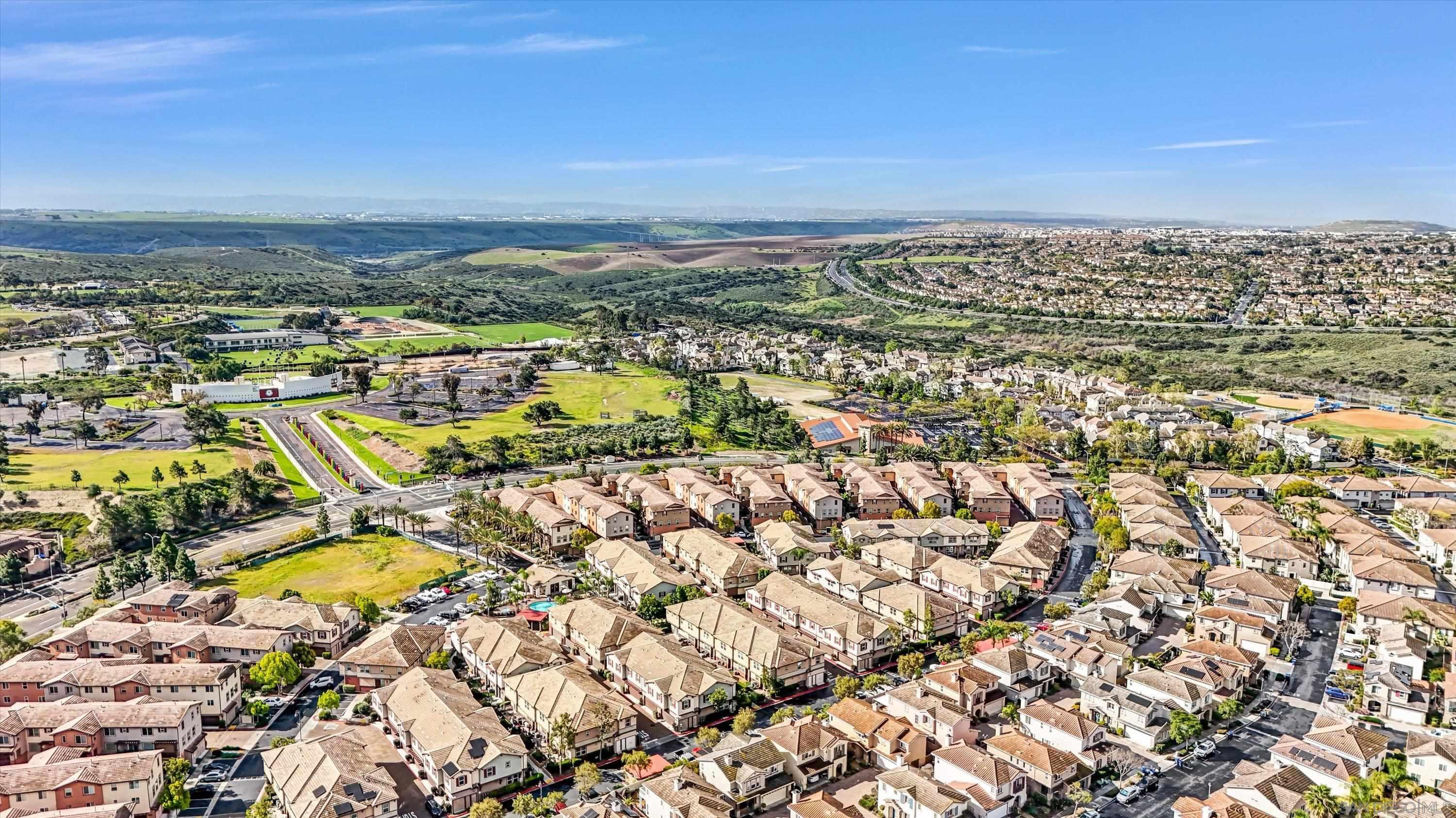 Detail Gallery Image 36 of 39 For 1514  Crown Ln Unit  #2,  Chula Vista,  CA 91915 - 3 Beds | 2/1 Baths