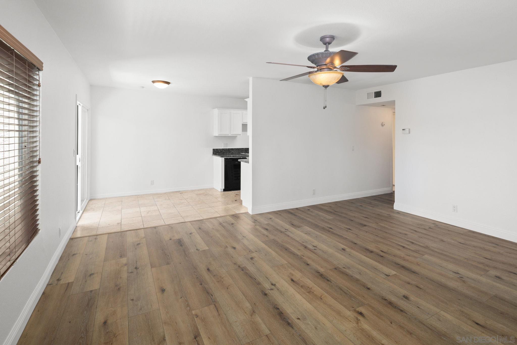 Detail Gallery Image 11 of 27 For 7594  Park Ridge Blvd  13, San Diego,  CA 92120 - 2 Beds | 2 Baths