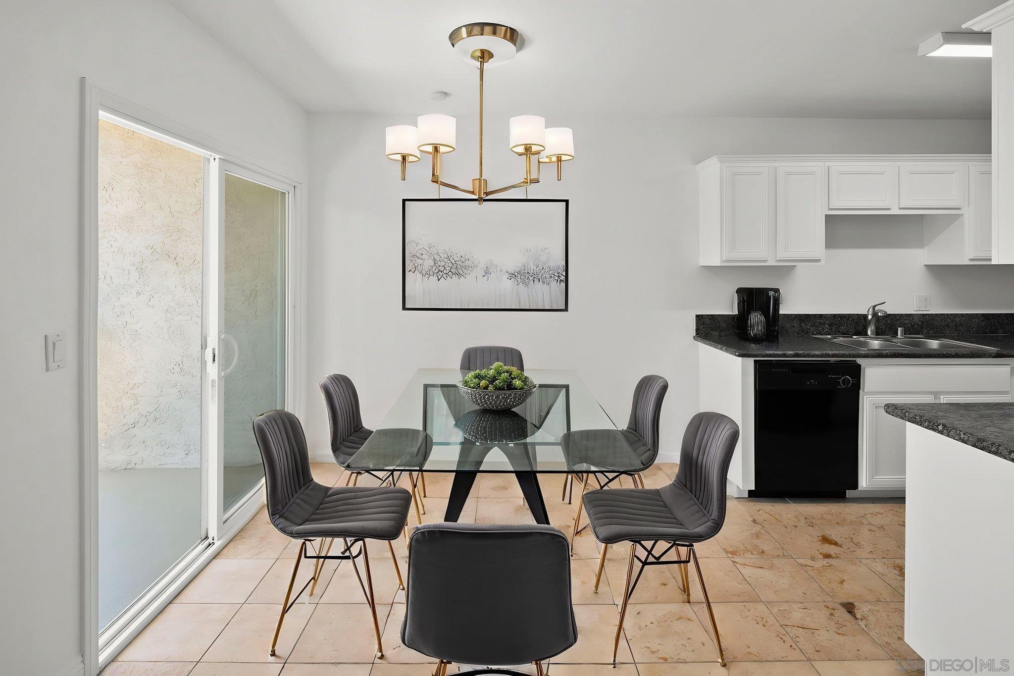 Detail Gallery Image 4 of 27 For 7594  Park Ridge Blvd  13, San Diego,  CA 92120 - 2 Beds | 2 Baths