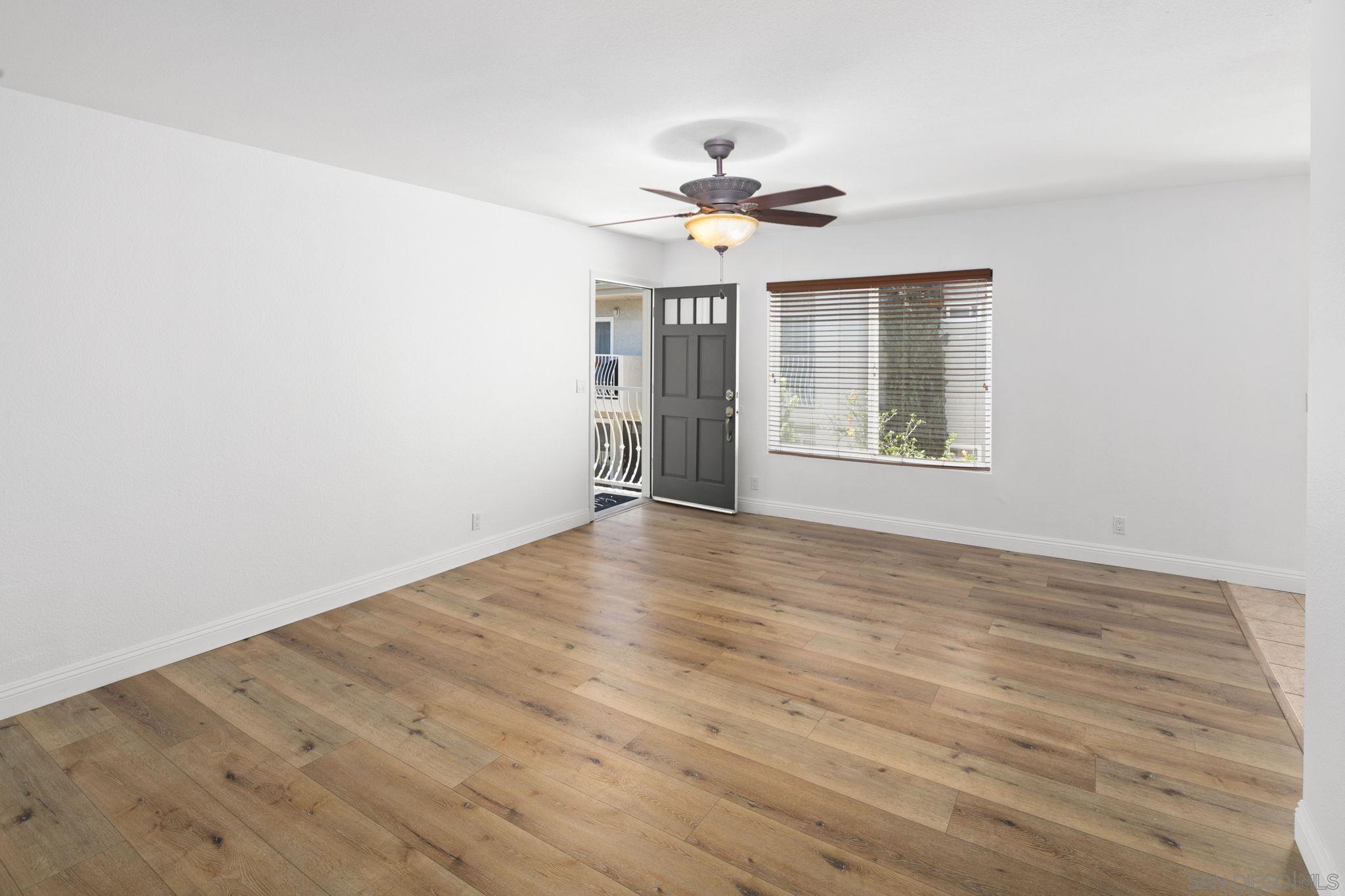 Detail Gallery Image 9 of 27 For 7594  Park Ridge Blvd  13, San Diego,  CA 92120 - 2 Beds | 2 Baths