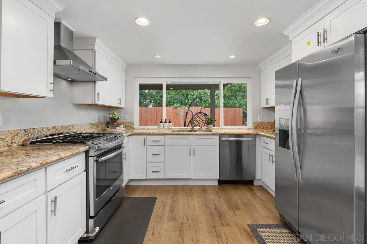 Detail Gallery Image 13 of 44 For 10851  Ironwood Rd, San Diego,  CA 92131 - 4 Beds | 3 Baths