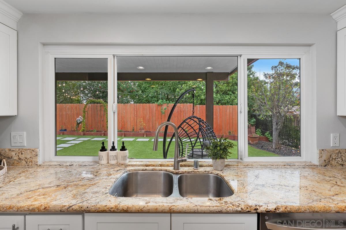 Detail Gallery Image 14 of 44 For 10851  Ironwood Rd, San Diego,  CA 92131 - 4 Beds | 3 Baths