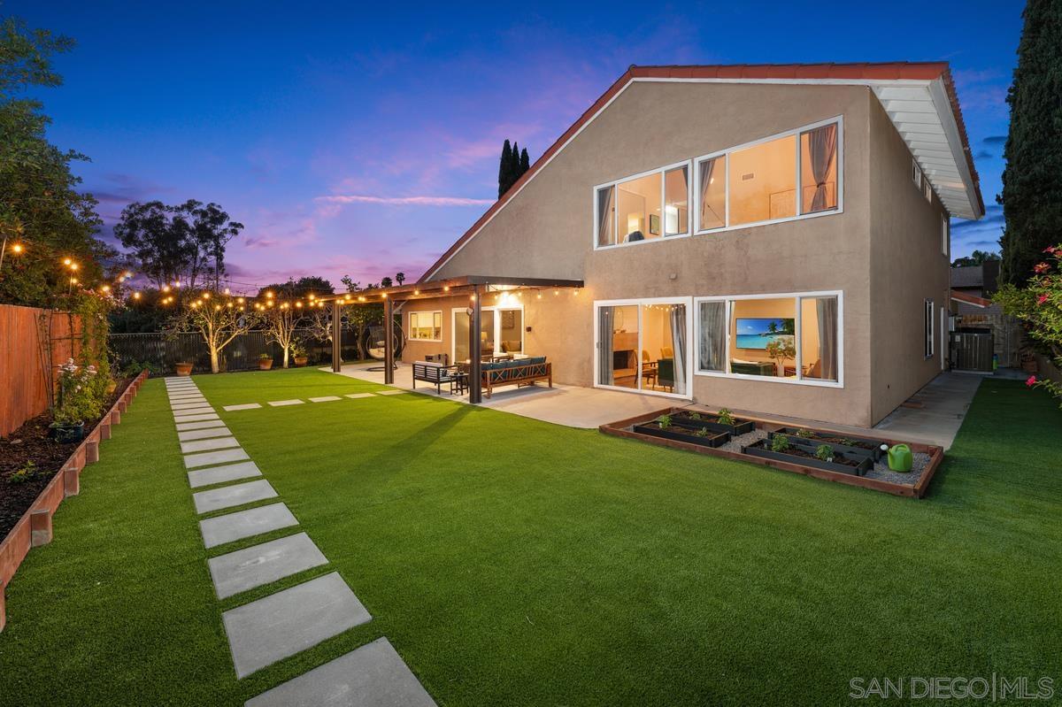 Detail Gallery Image 4 of 44 For 10851  Ironwood Rd, San Diego,  CA 92131 - 4 Beds | 3 Baths