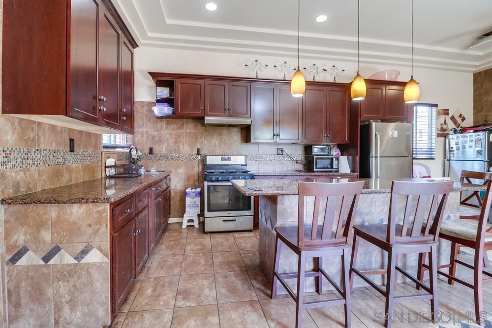 Detail Gallery Image 6 of 30 For 3521  Acacia, San Diego,  CA 92113 - – Beds | – Baths