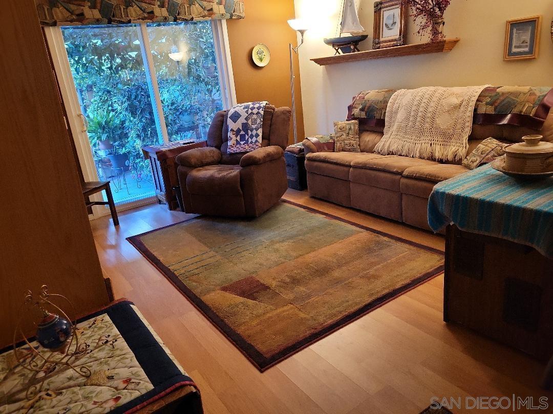 Detail Gallery Image 7 of 13 For 9881  Aldergrove Ln, Spring Valley,  CA 91977 - 3 Beds | 2 Baths