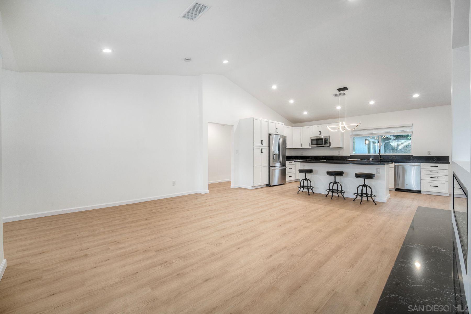 Detail Gallery Image 14 of 41 For 3427  Argyle St, San Diego,  CA 92111 - 4 Beds | 3/1 Baths