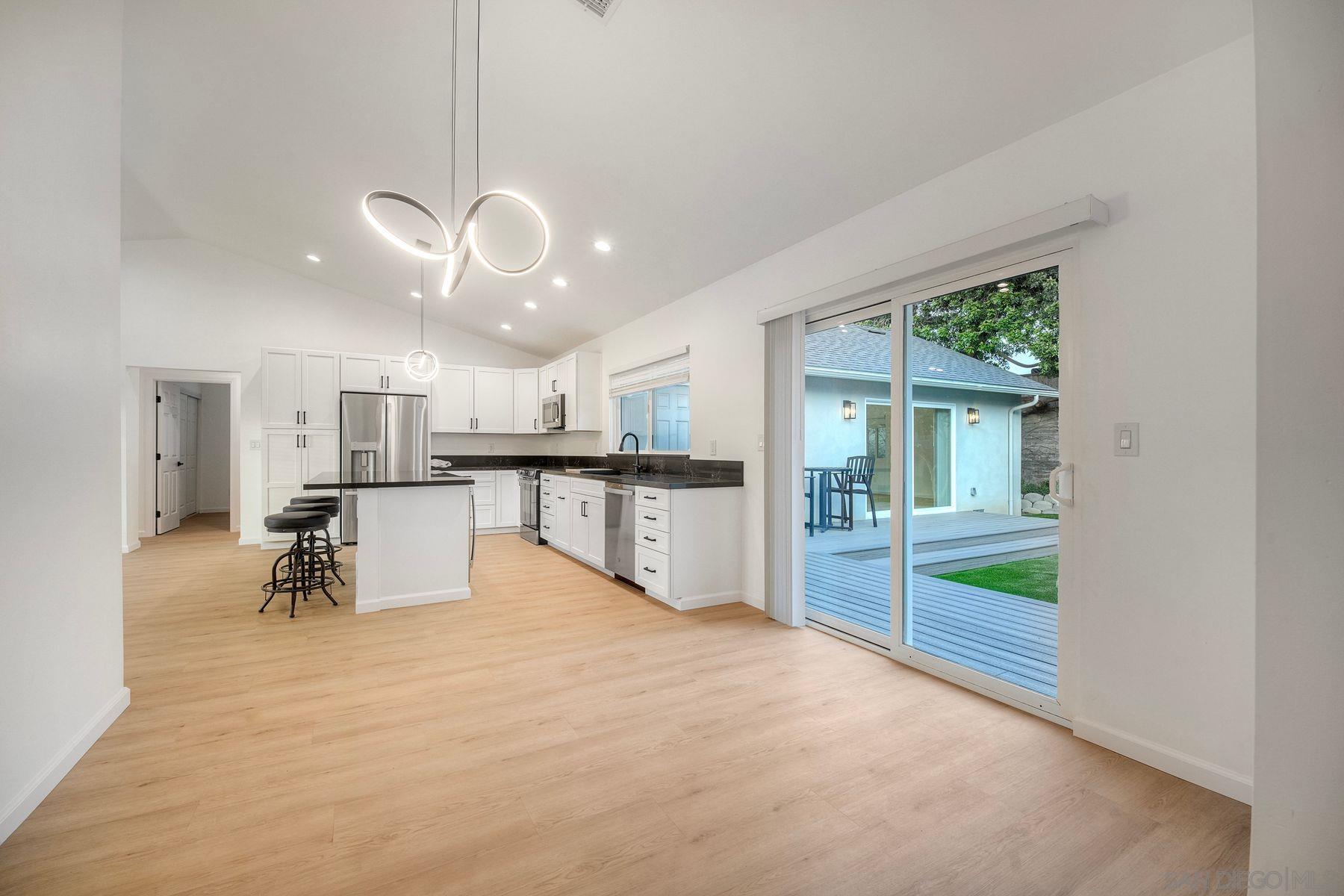 Detail Gallery Image 7 of 39 For 3427  Argyle St, San Diego,  CA 92111 - 4 Beds | 3/1 Baths