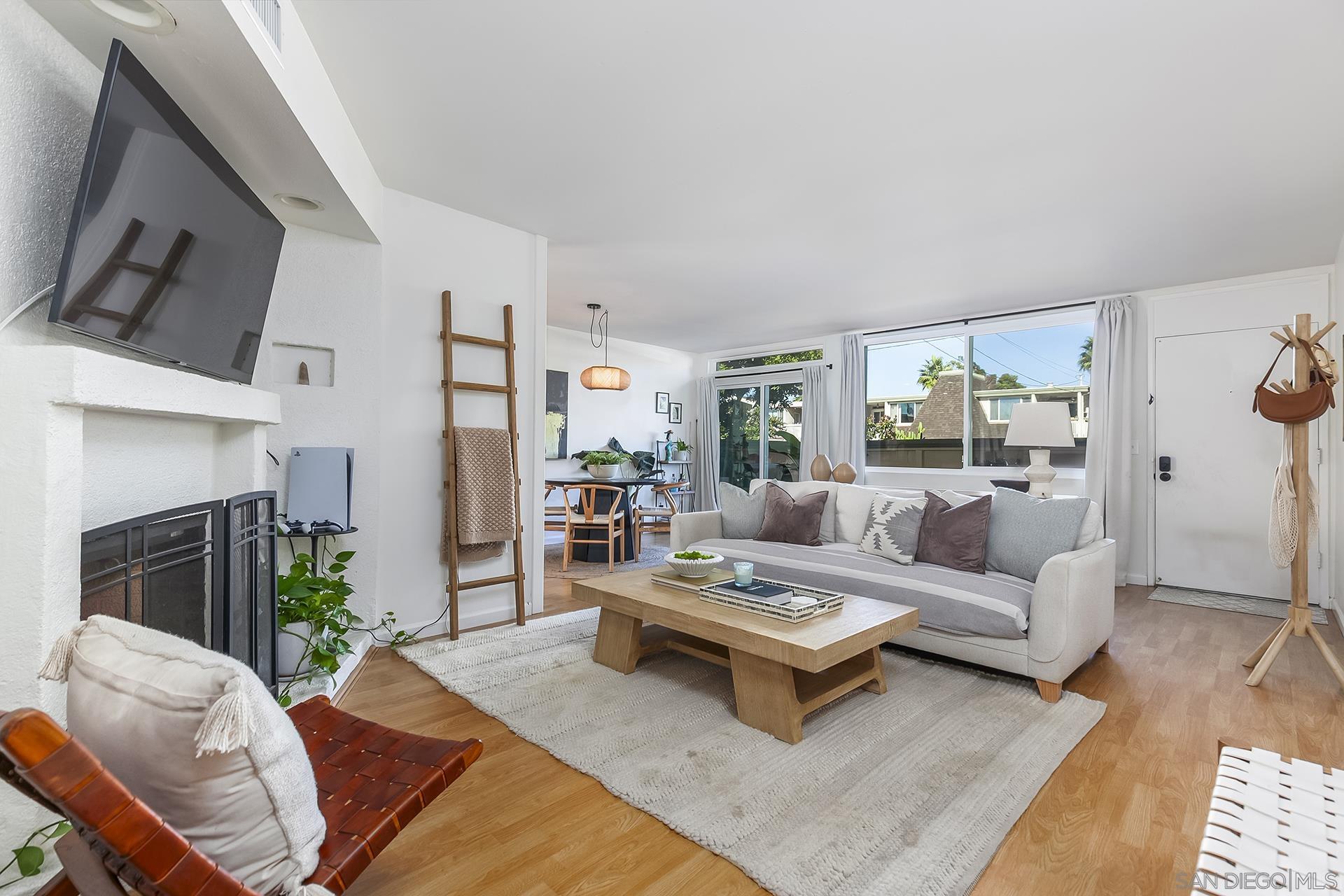 Front Image Thumbnail for SD260001919