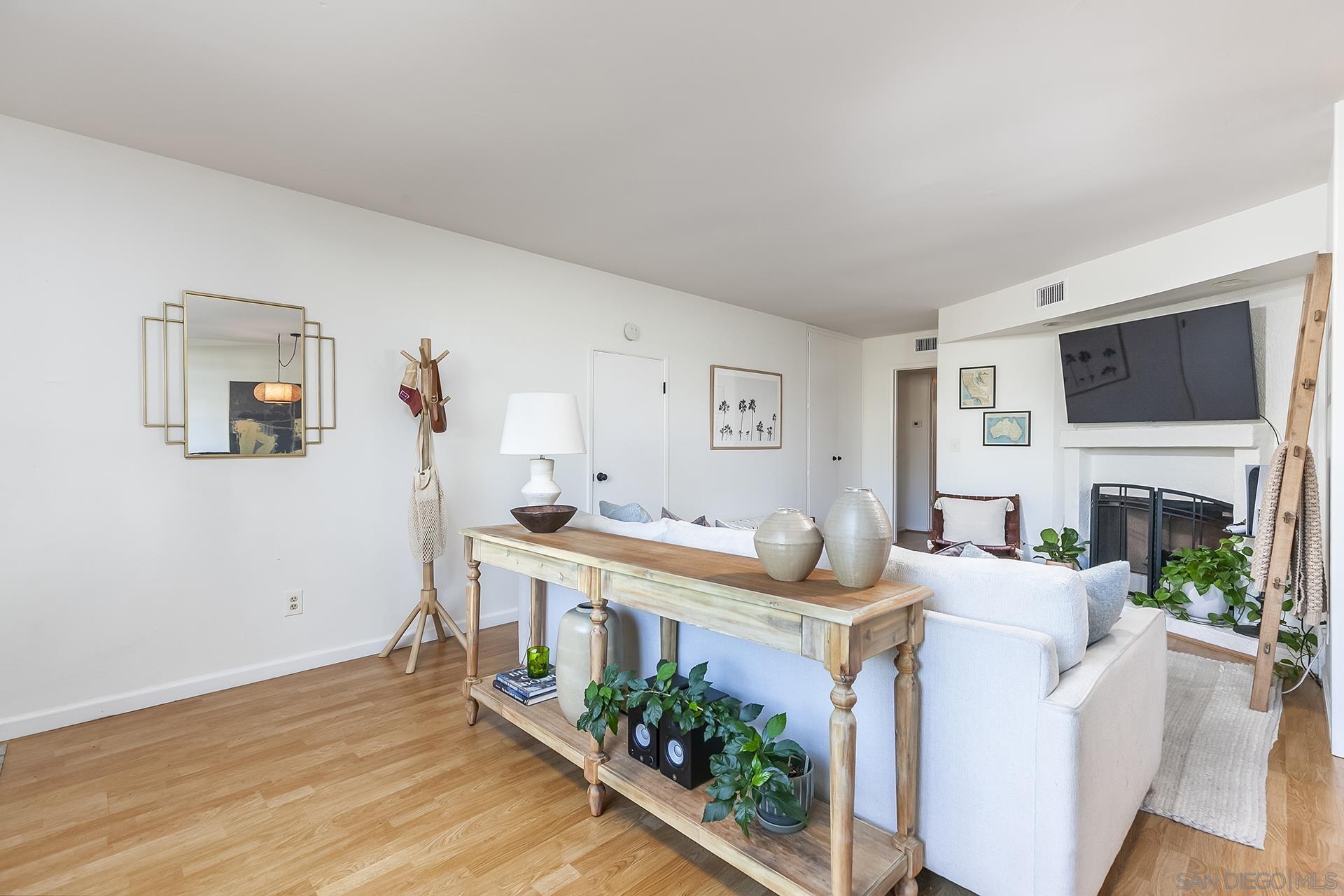 Detail Gallery Image 8 of 53 For 3845  Groton St  #1,  San Diego,  CA 92110 - 1 Beds | 1 Baths