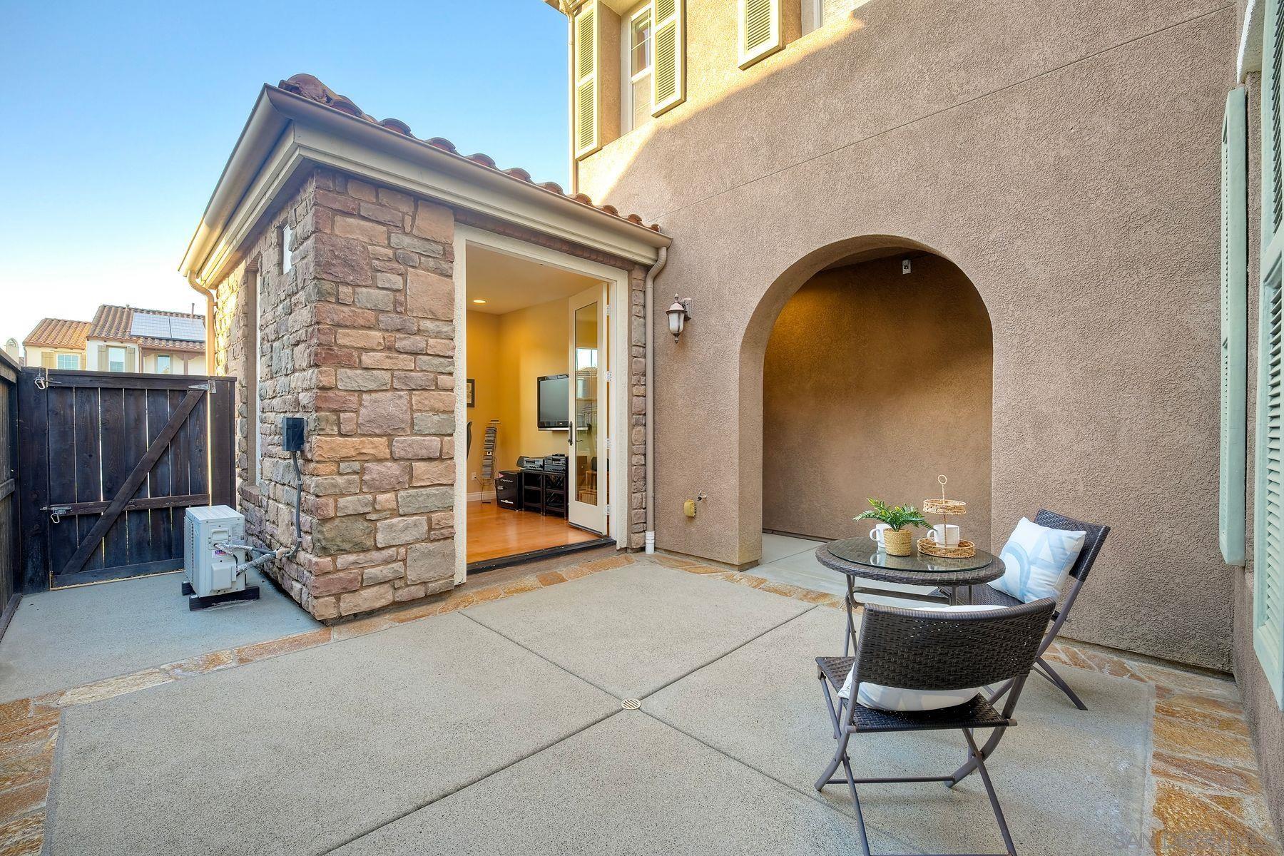 Detail Gallery Image 12 of 29 For 17135  Glen Aspen Dr, San Diego,  CA 92127 - 4 Beds | 3/1 Baths