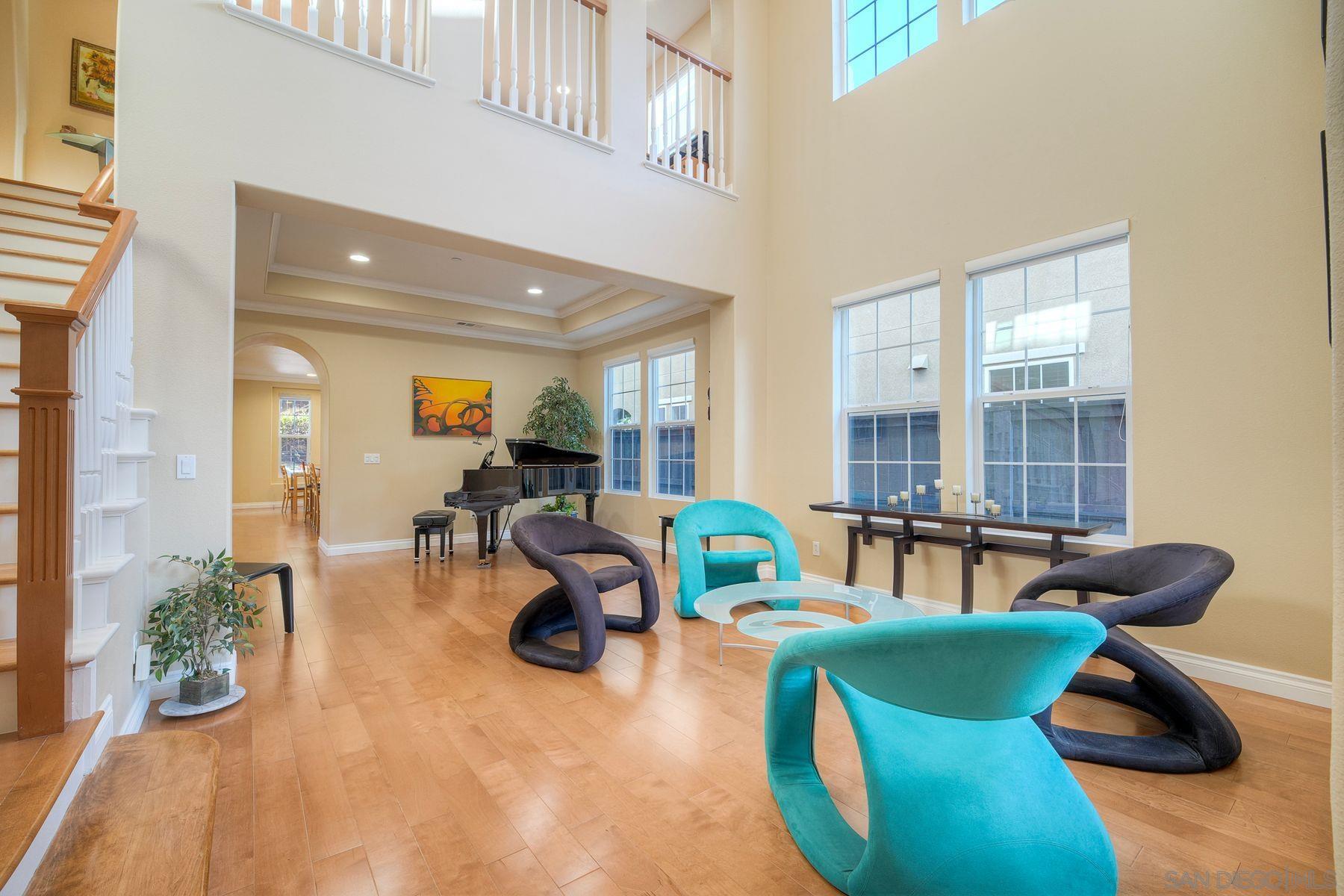 Detail Gallery Image 14 of 29 For 17135  Glen Aspen Dr, San Diego,  CA 92127 - 4 Beds | 3/1 Baths